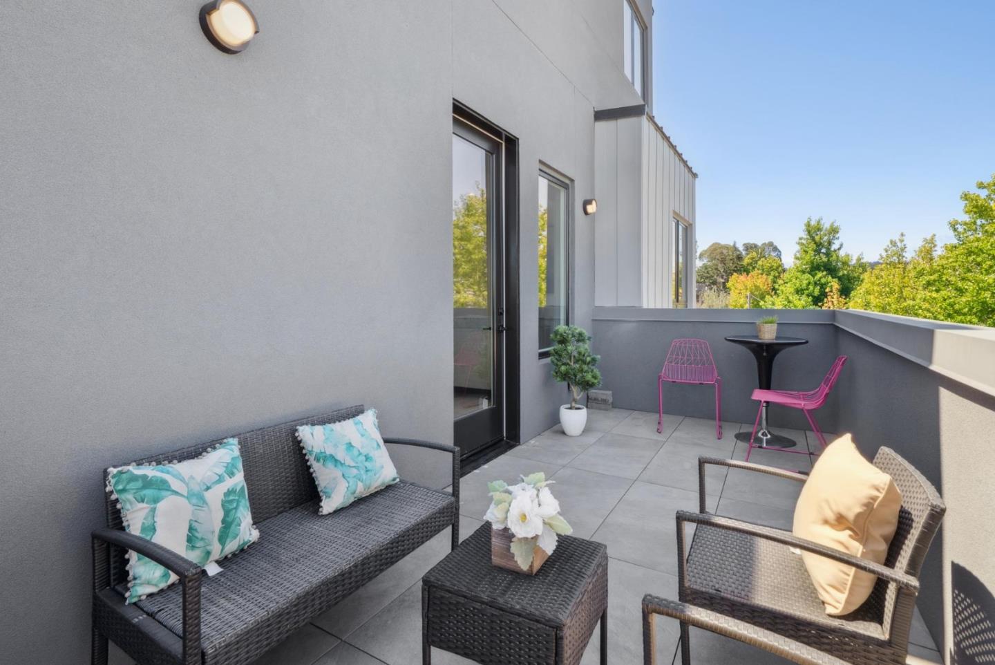 1433 Floribunda Avenue