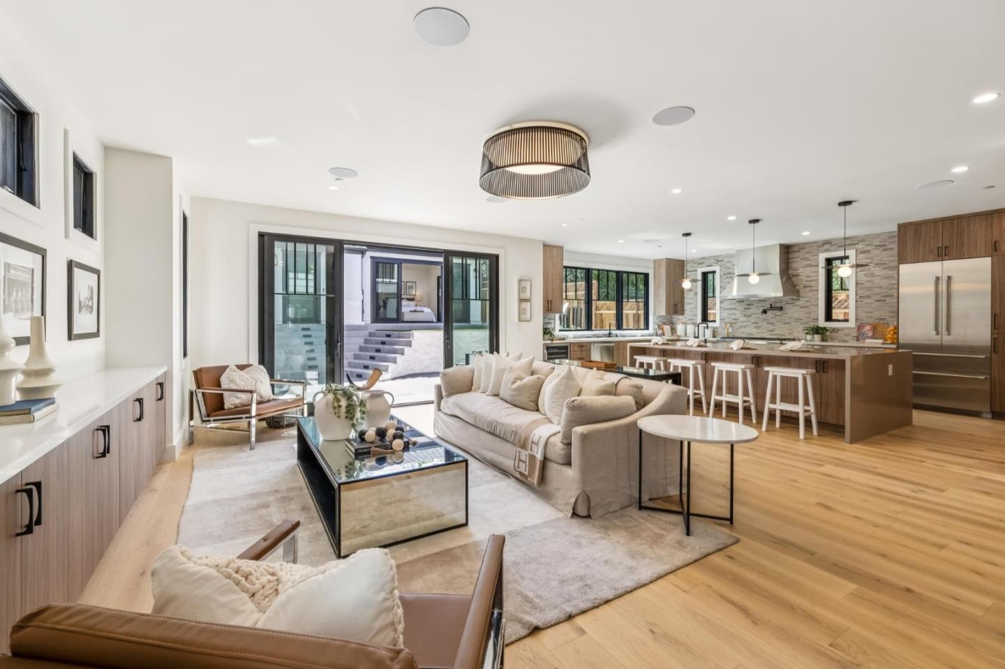 1425 Castillo Avenue