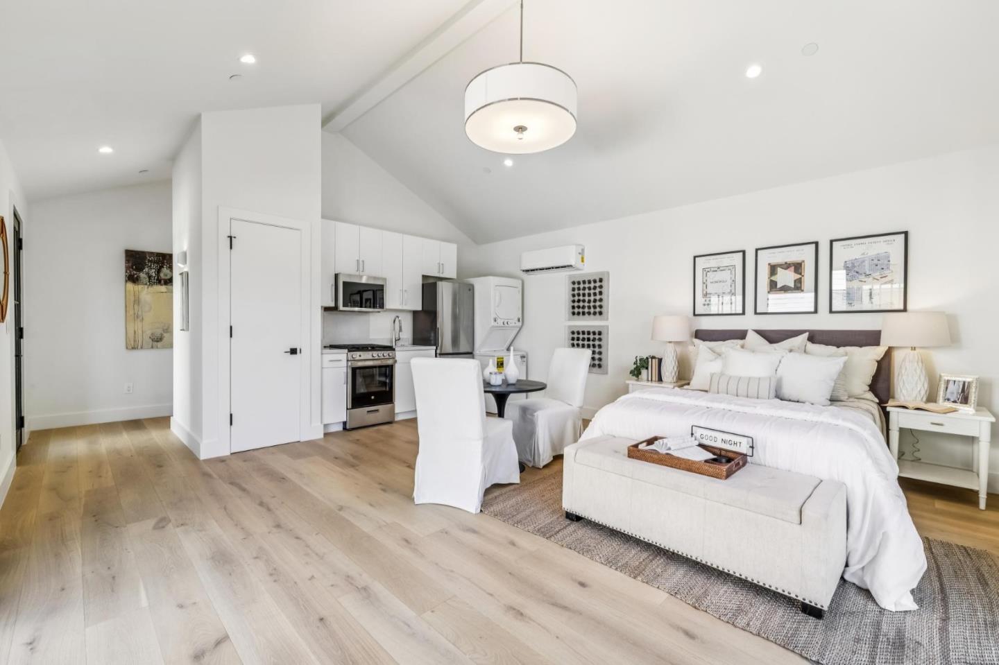 1425 Castillo Avenue