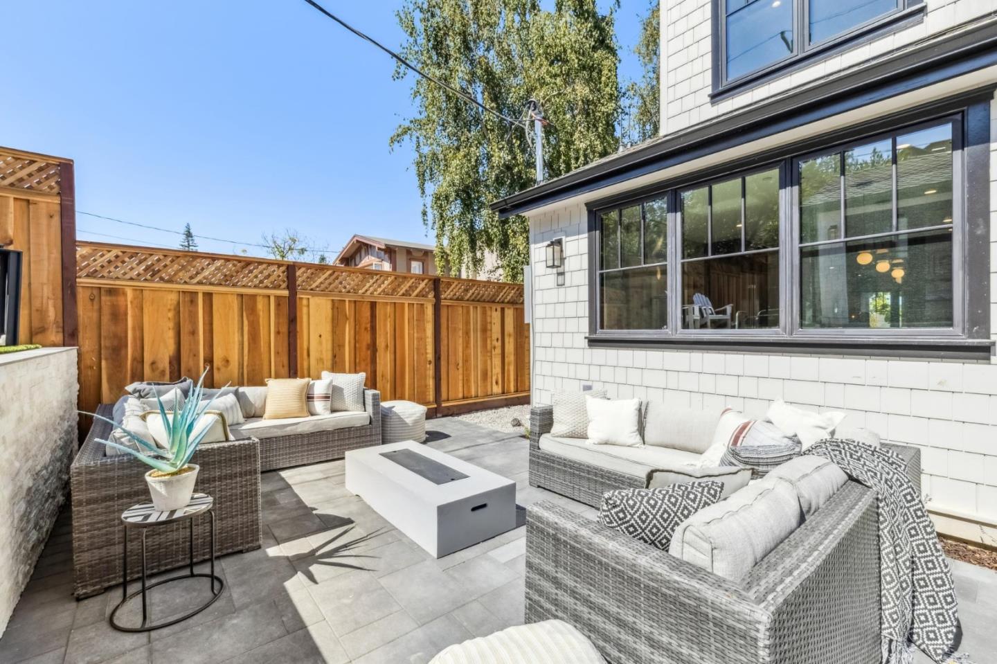 1425 Castillo Avenue