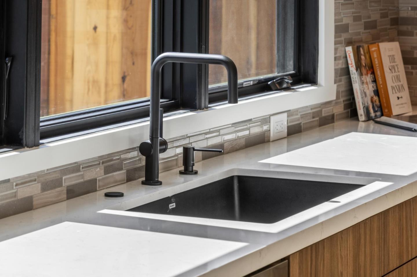 1425 Castillo Avenue