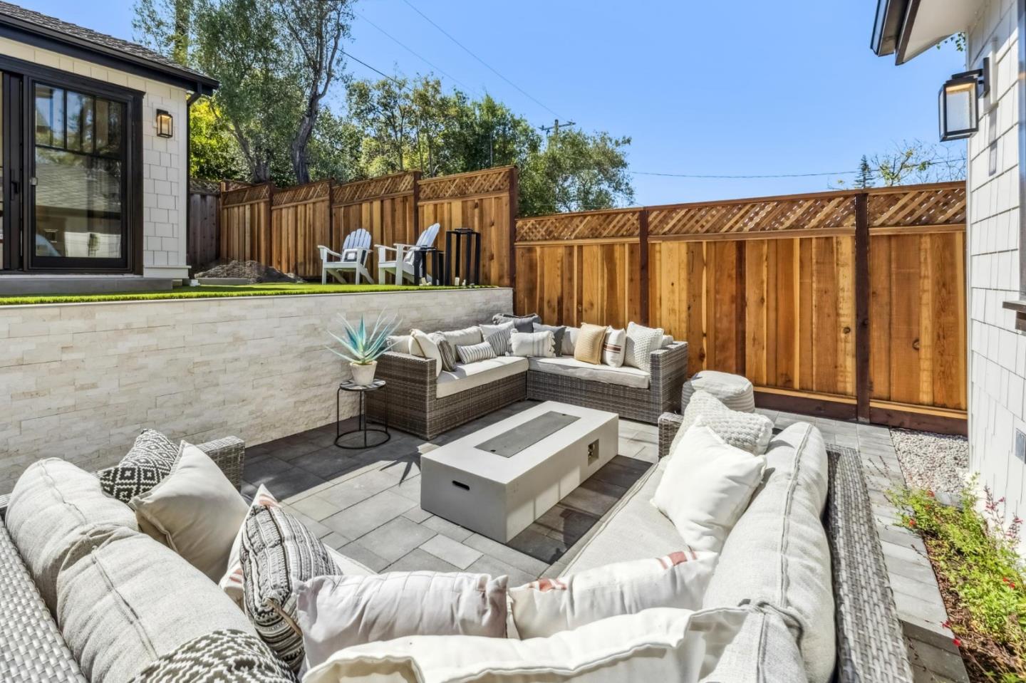 1425 Castillo Avenue