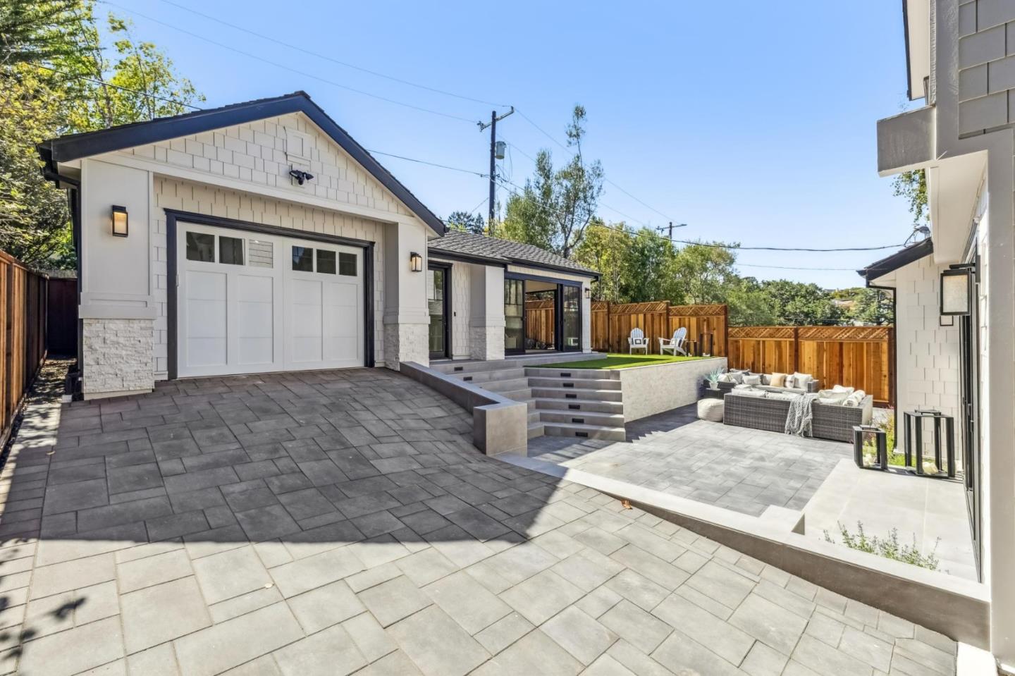 1425 Castillo Avenue