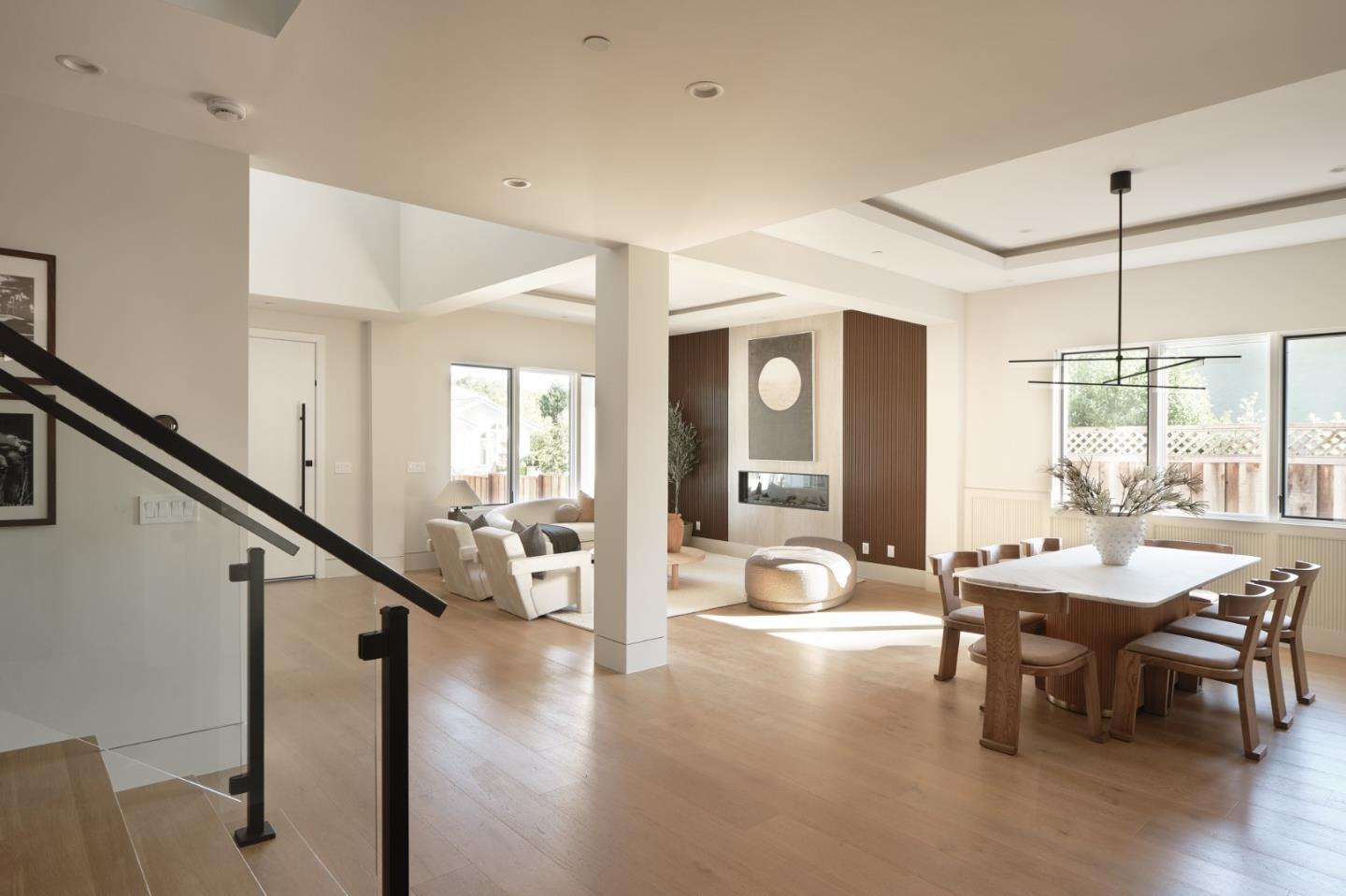 944 Aura Way