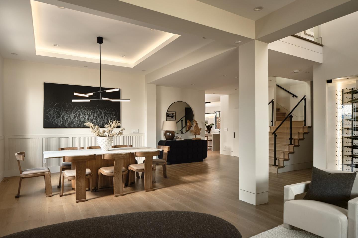 944 Aura Way