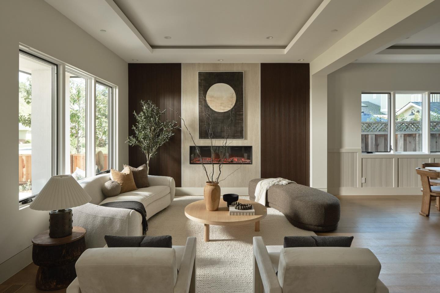 944 Aura Way
