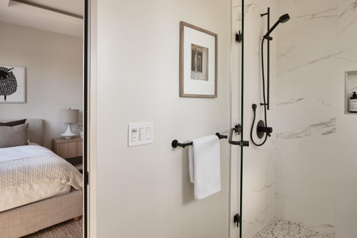 944 Aura Way