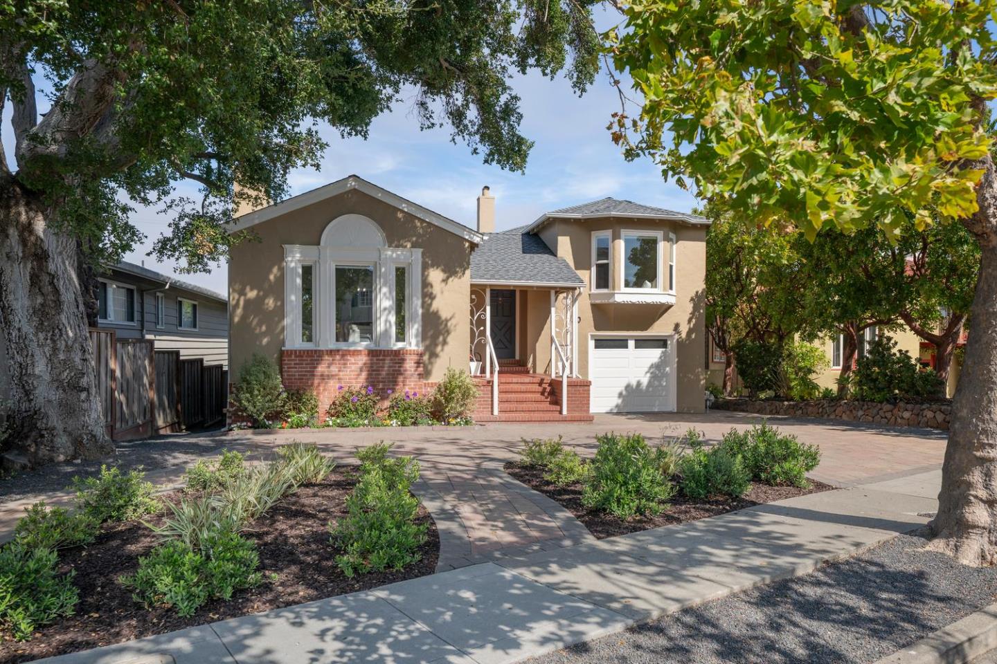 430 Hillcrest BLVD