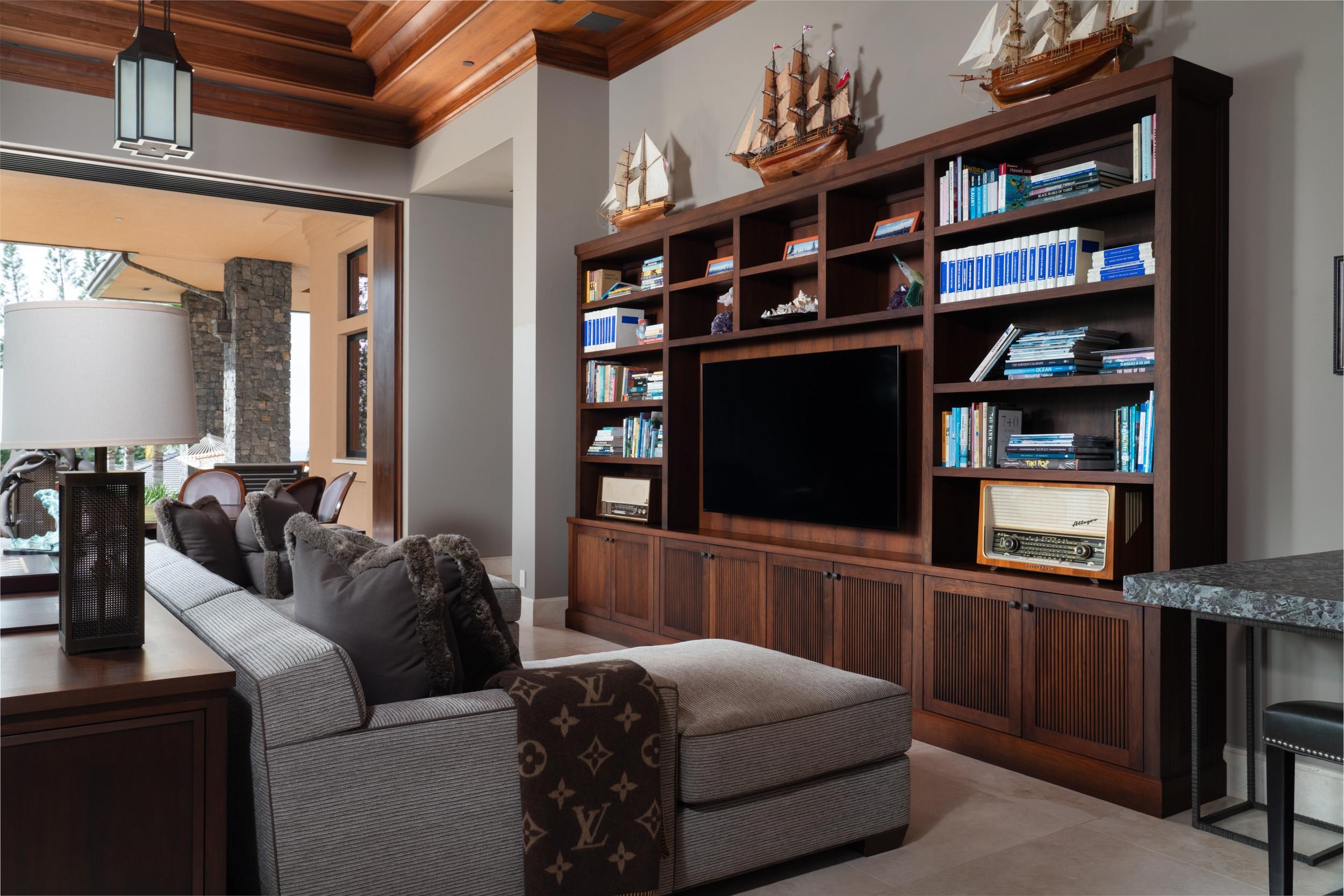 215 Plantation Club Dr