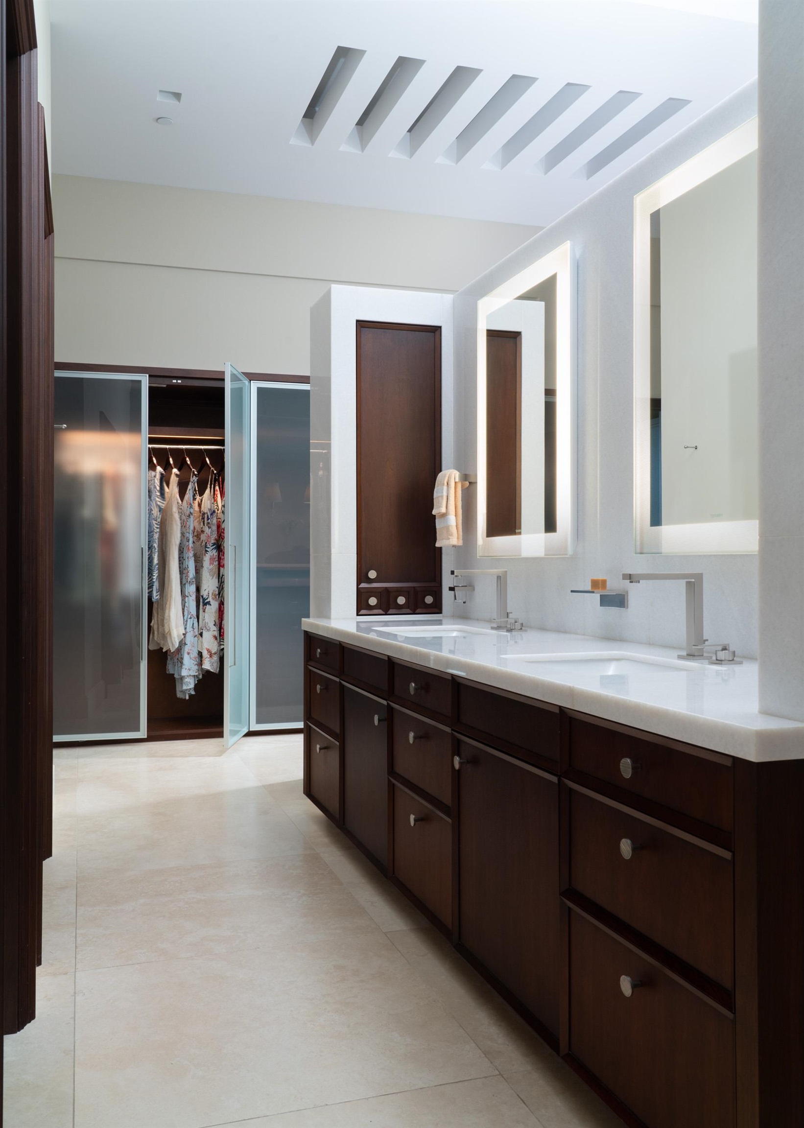 215 Plantation Club Dr