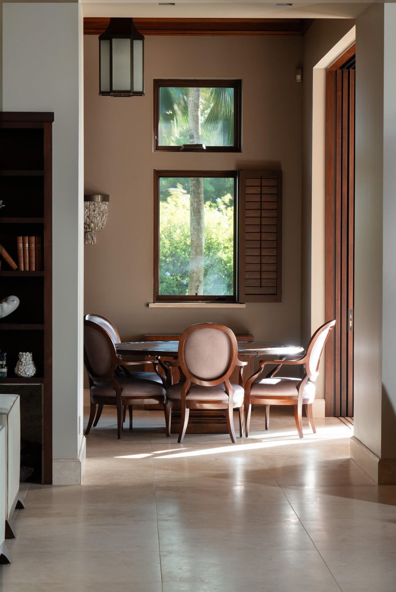 215 Plantation Club Dr