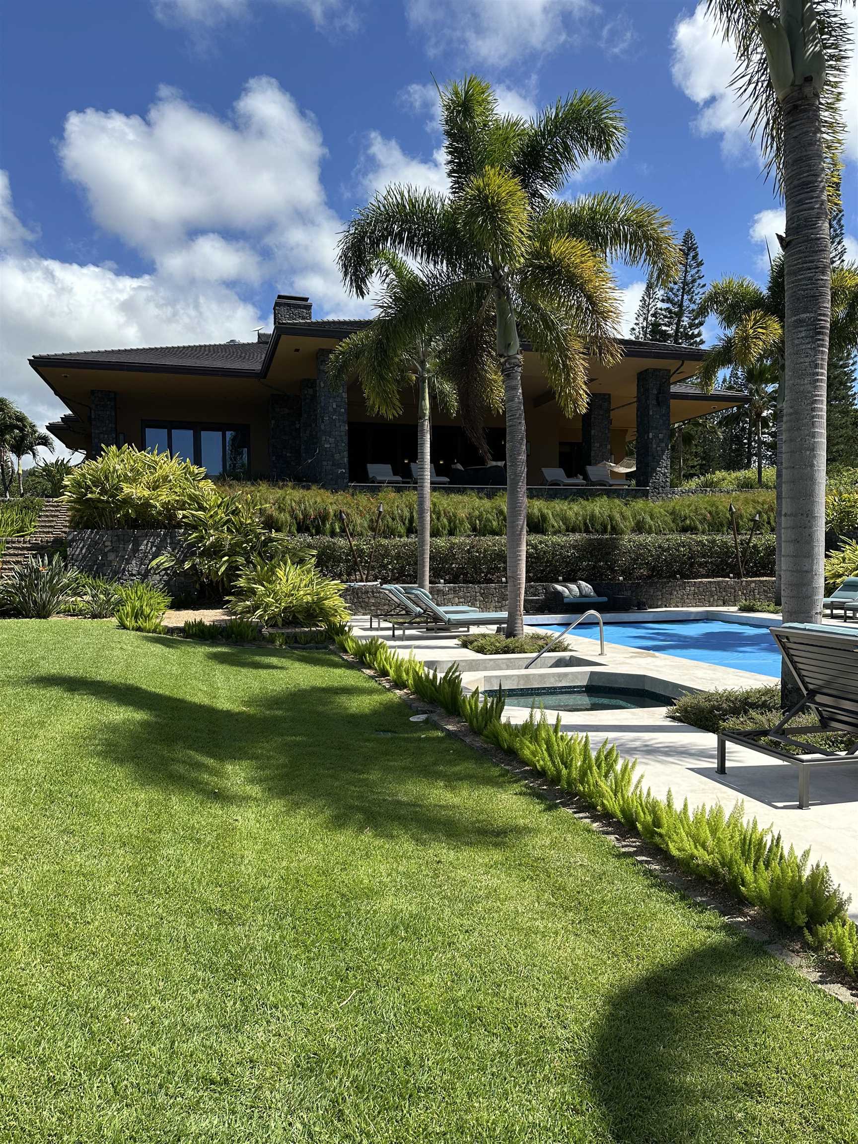 215 Plantation Club Dr