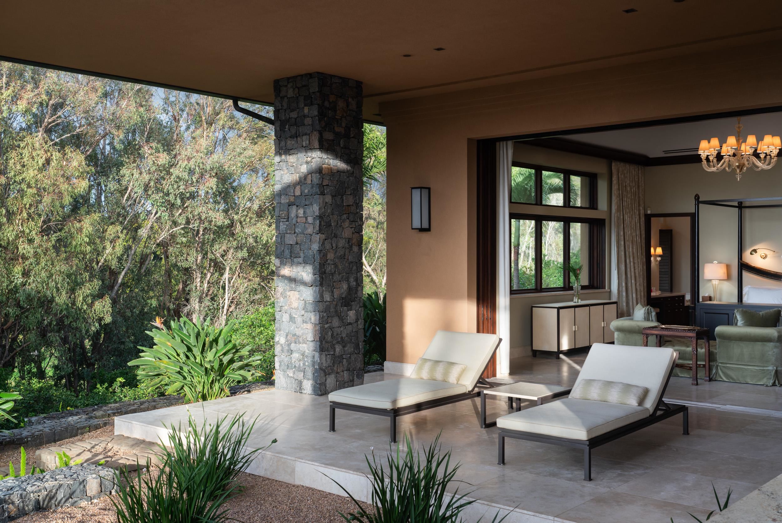 215 Plantation Club Dr