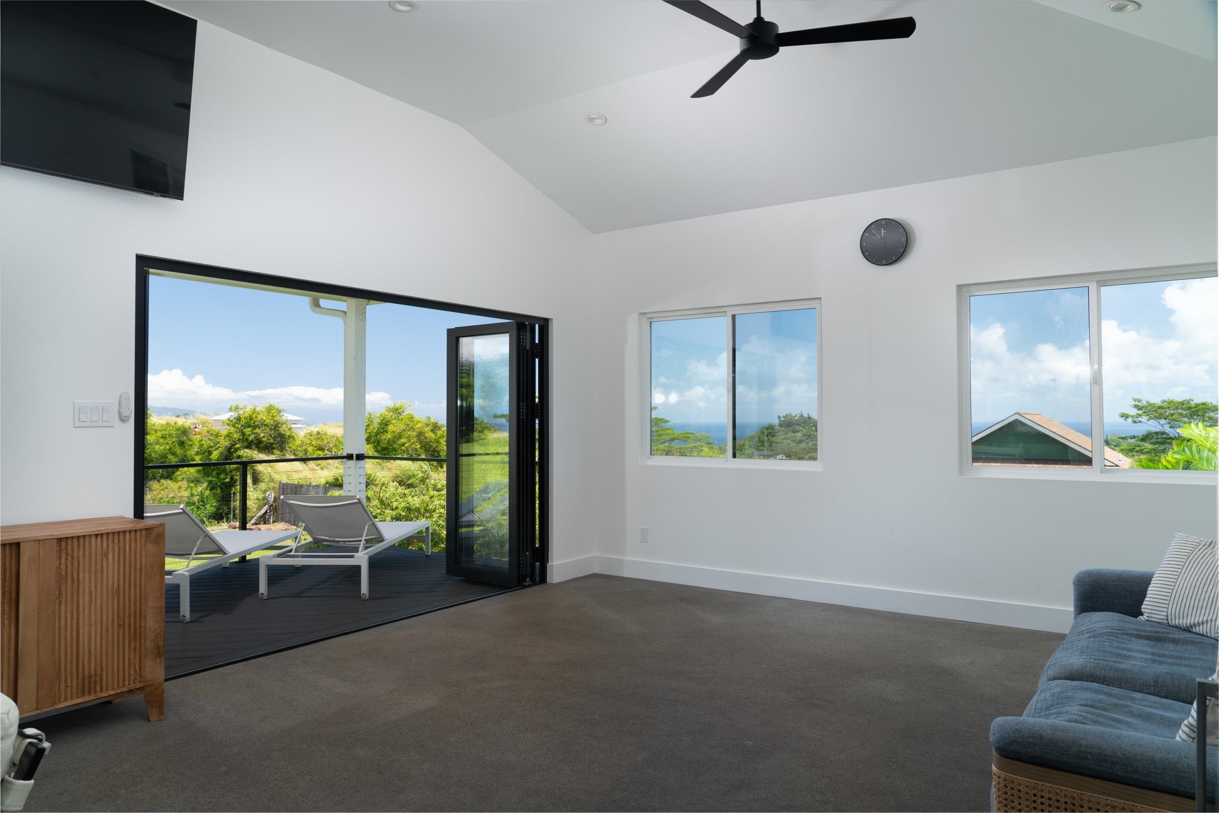 125 Hekuawa St Unit: B