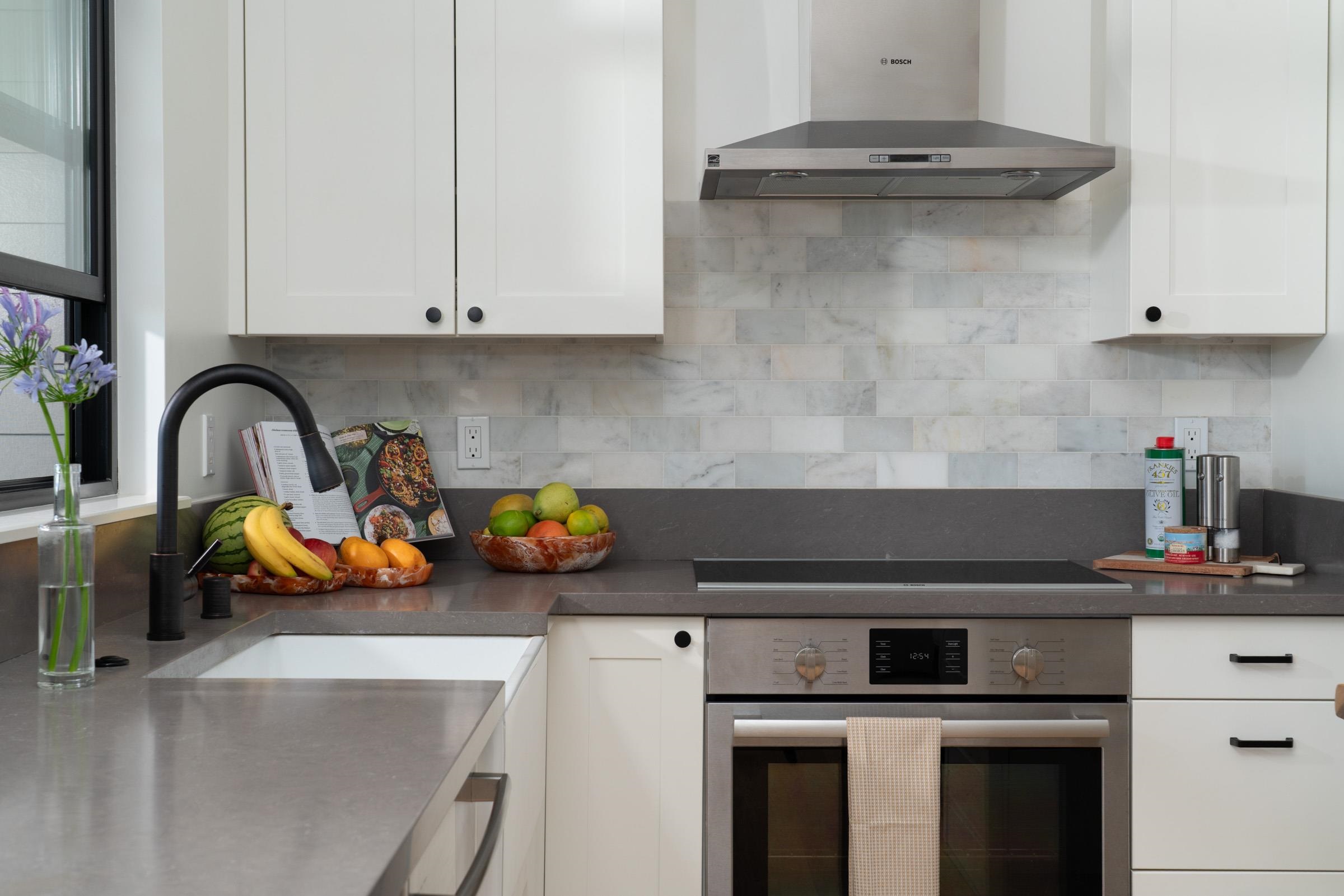 125 Hekuawa St Unit: B