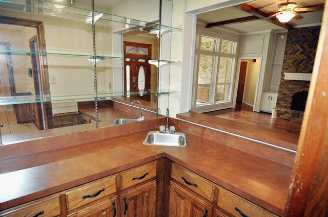 2212 DIAMOND POINT Drive