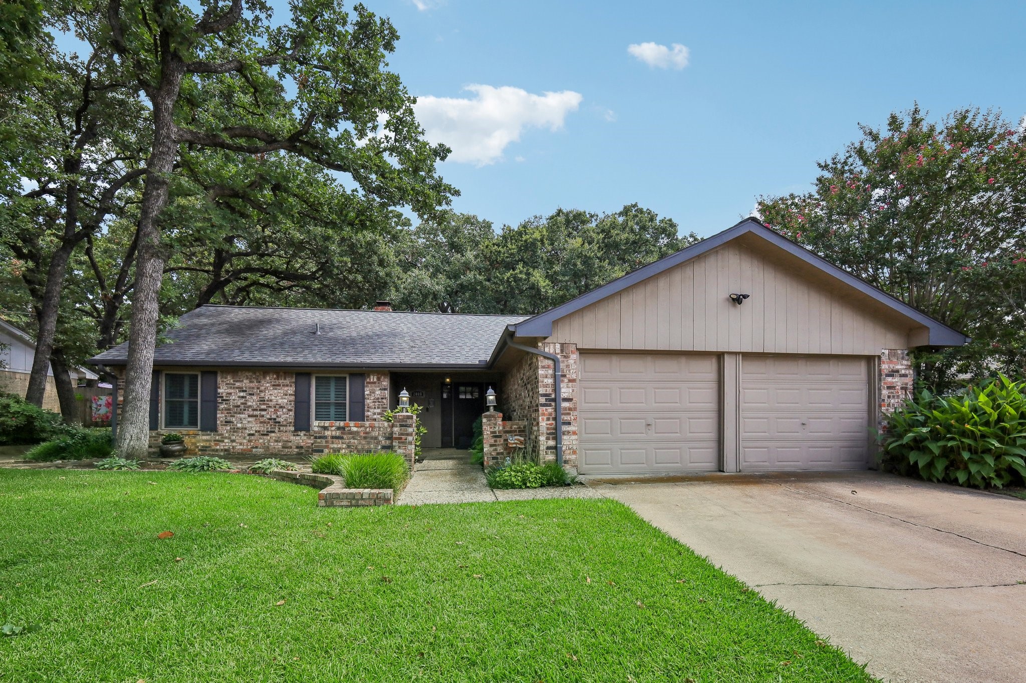 2008 N Meadow Way Circle