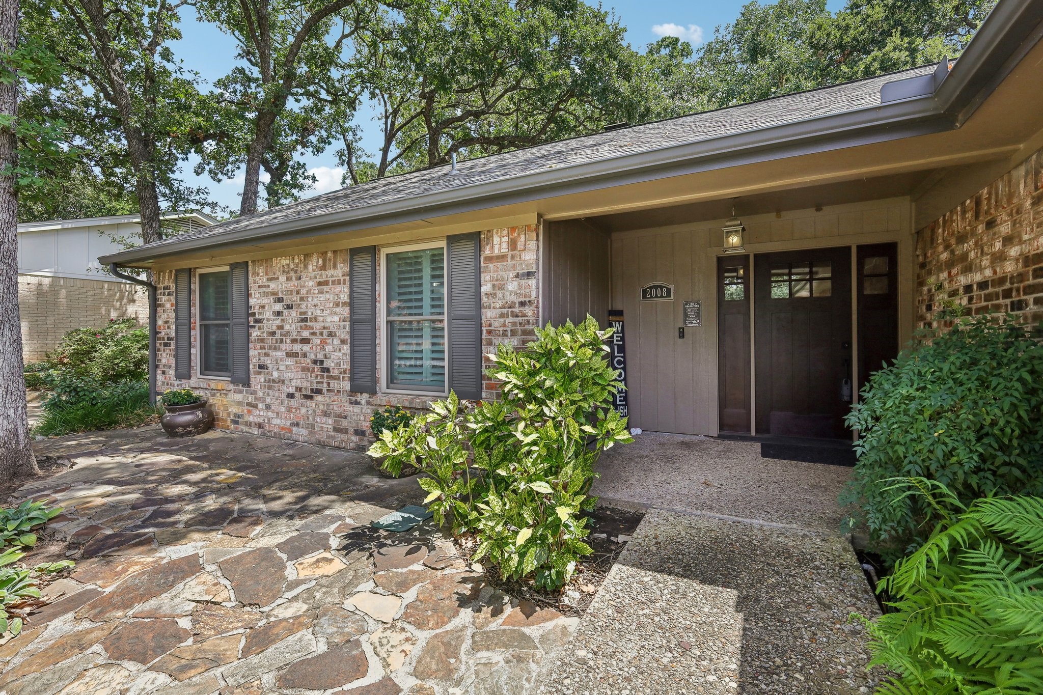 2008 N Meadow Way Circle
