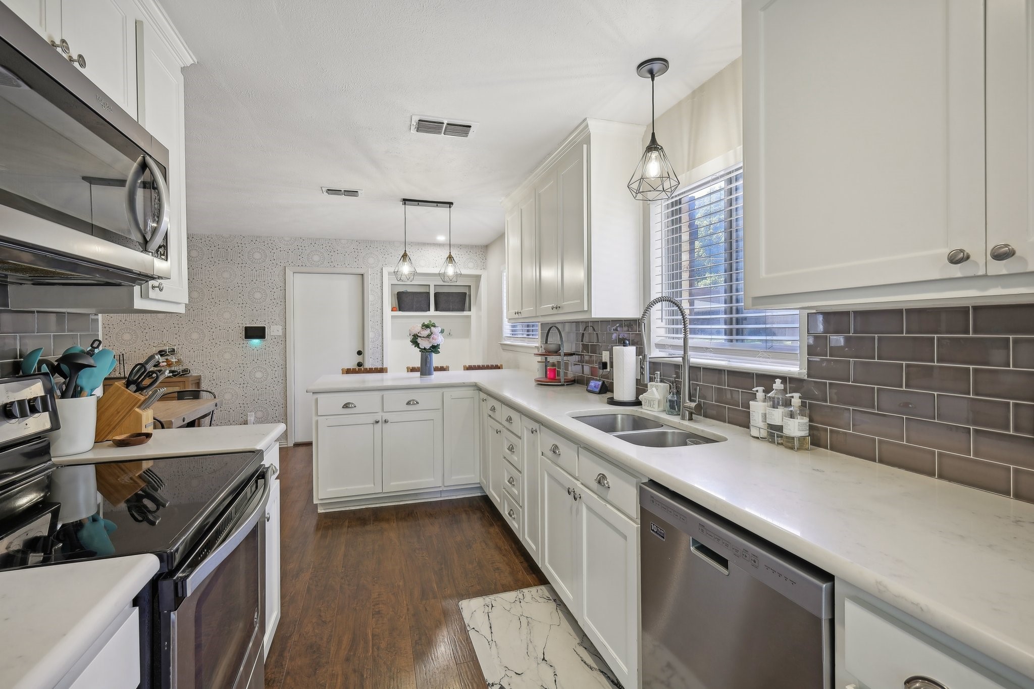 3501 Hampshire Drive