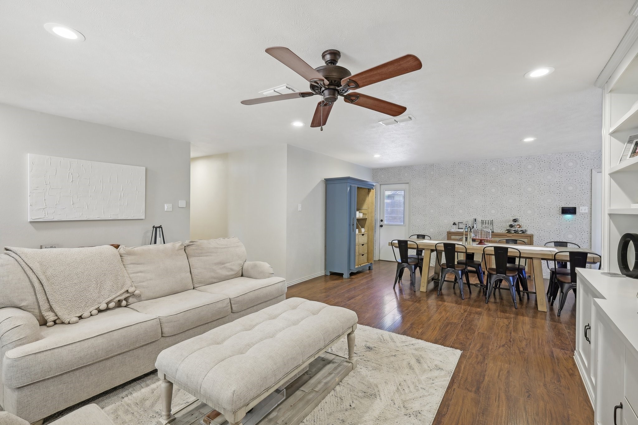 3501 Hampshire Drive