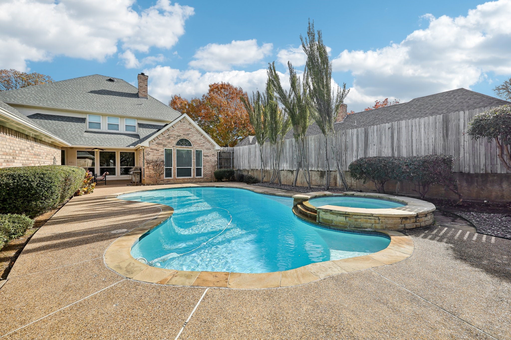6708 Ledbetter Road