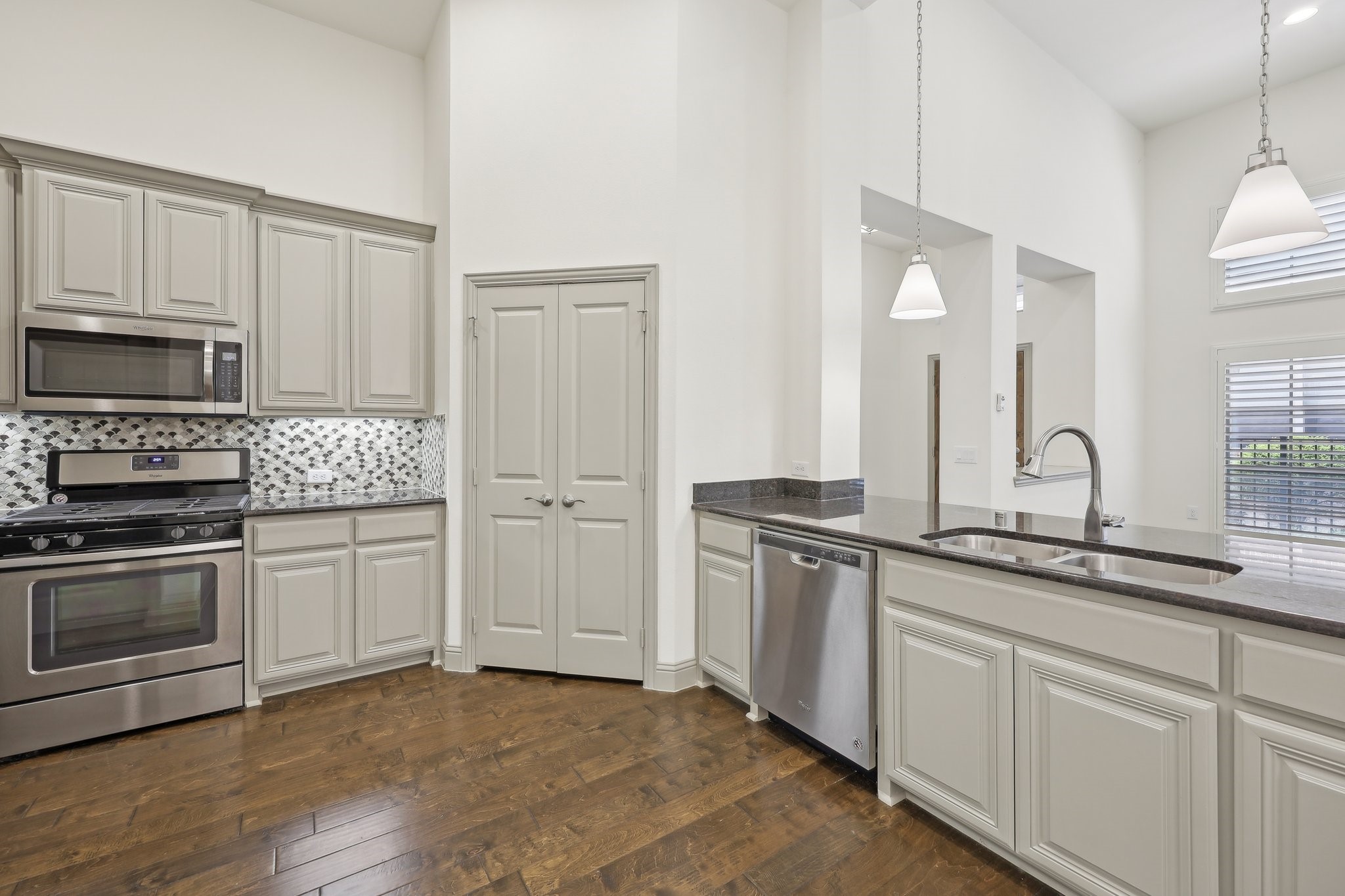 3906 Crested Eagle Way