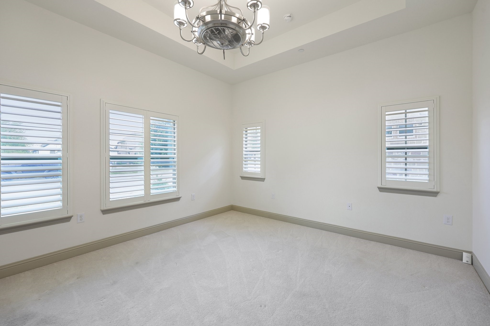 3906 Crested Eagle Way