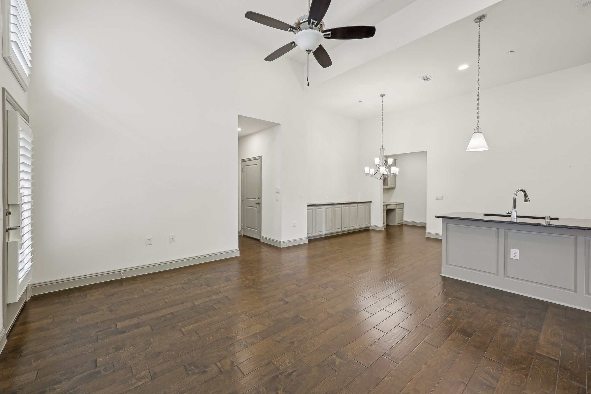 3906 Crested Eagle Way