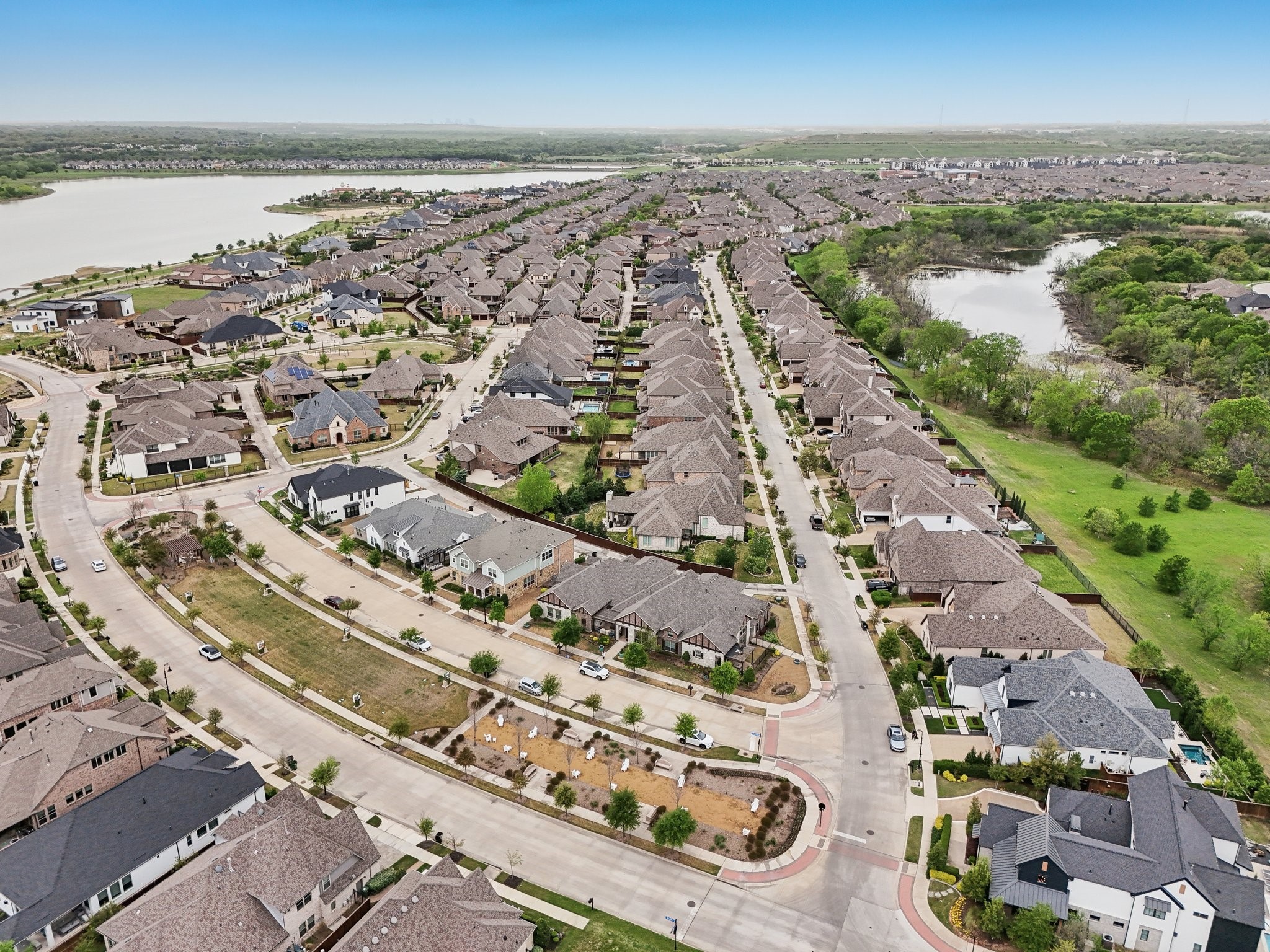3906 Crested Eagle Way