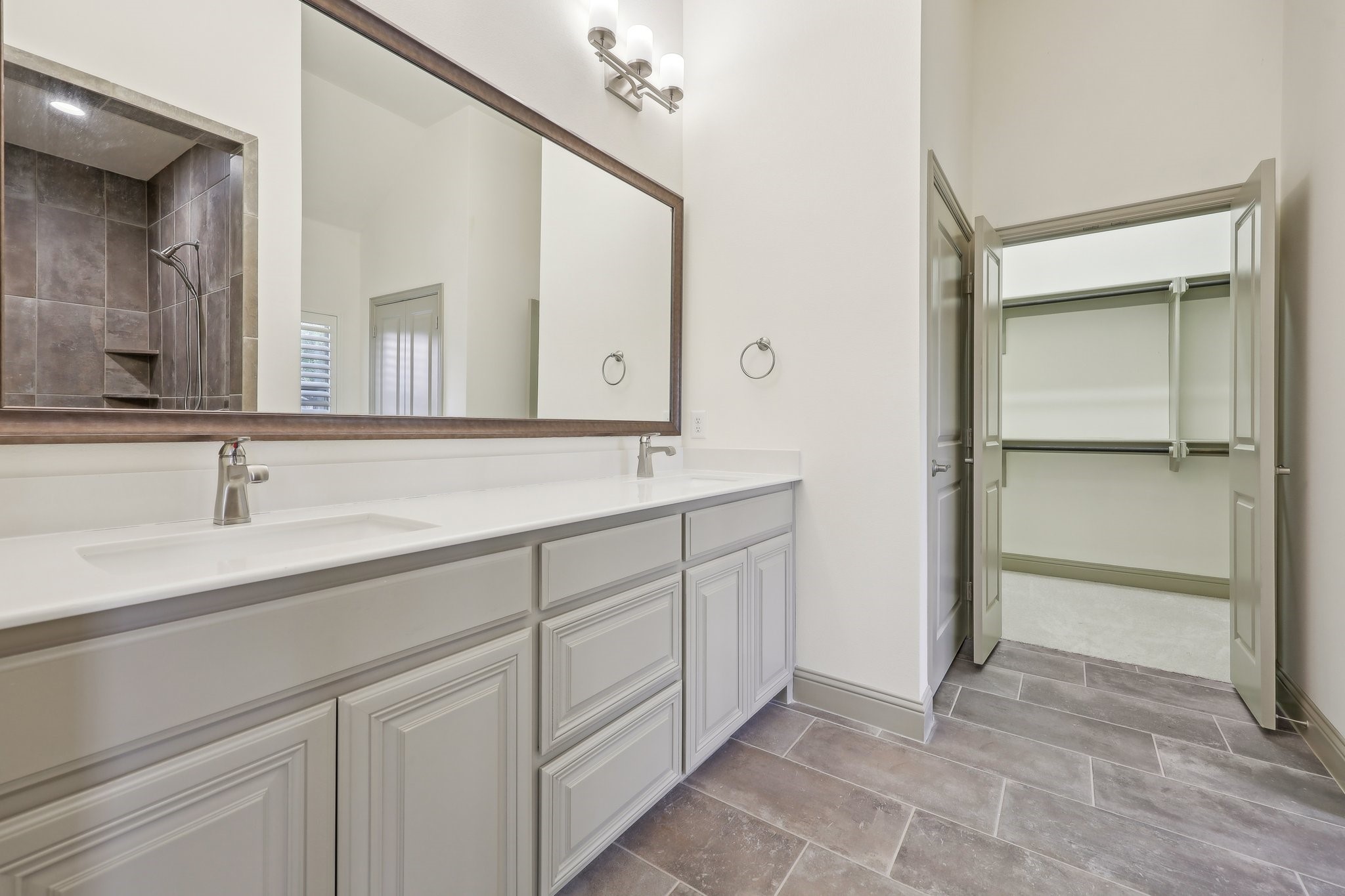 3906 Crested Eagle Way