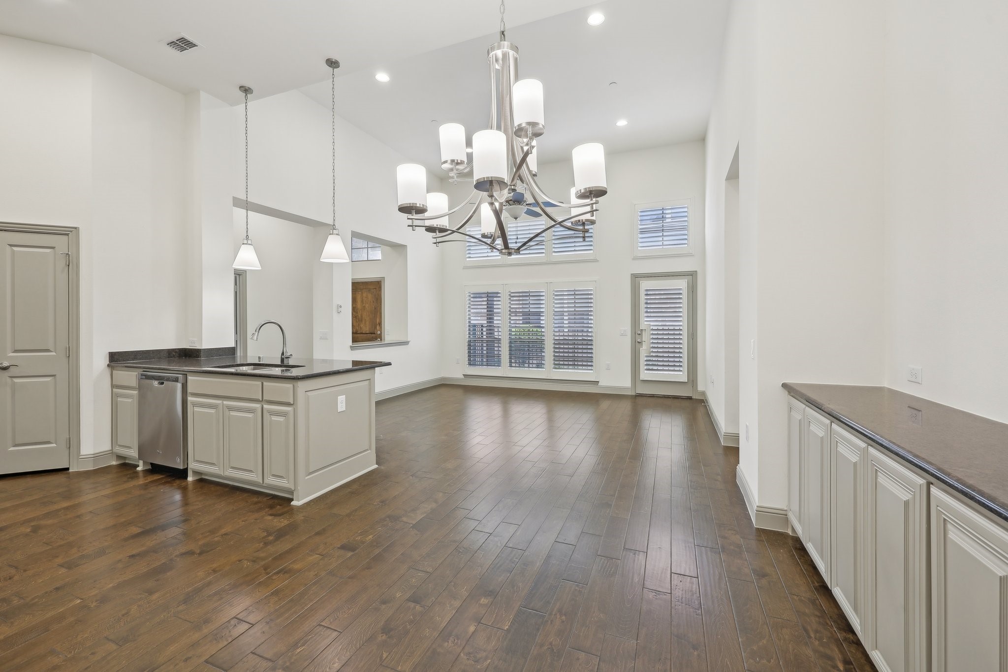 3906 Crested Eagle Way