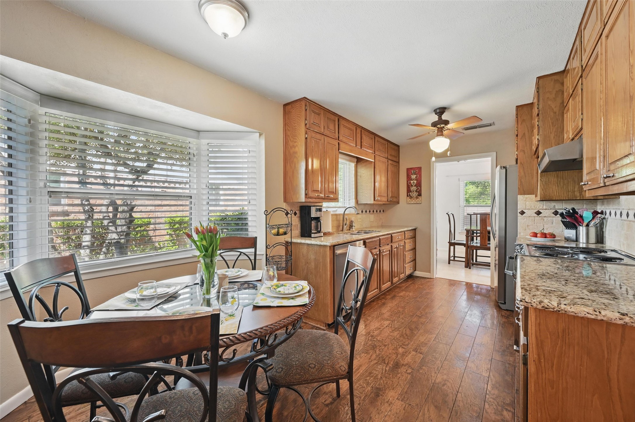 6141 Waco Way