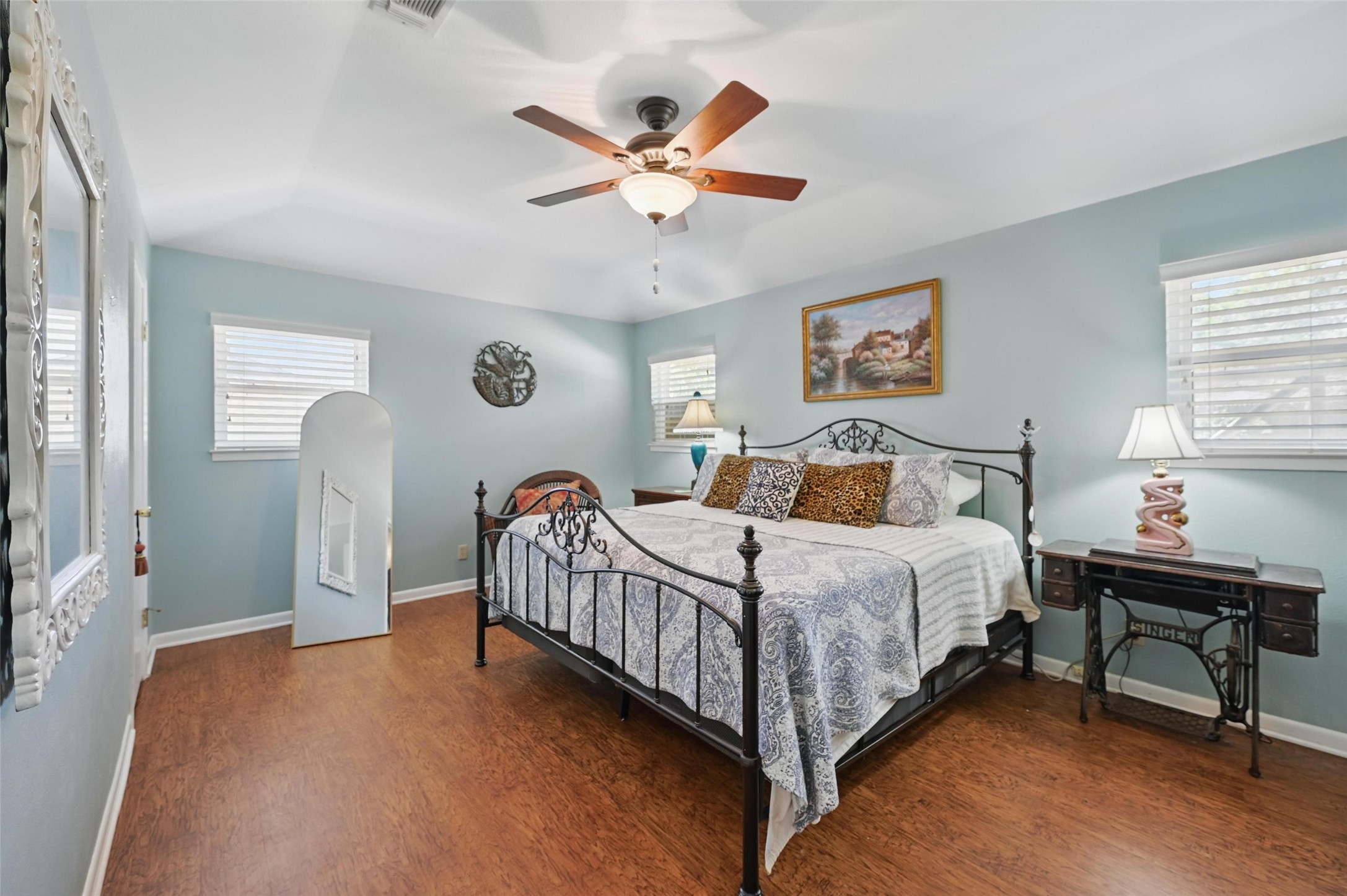 6141 Waco Way