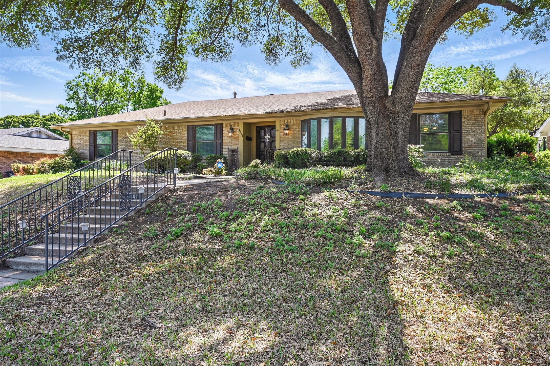 6141 Waco Way