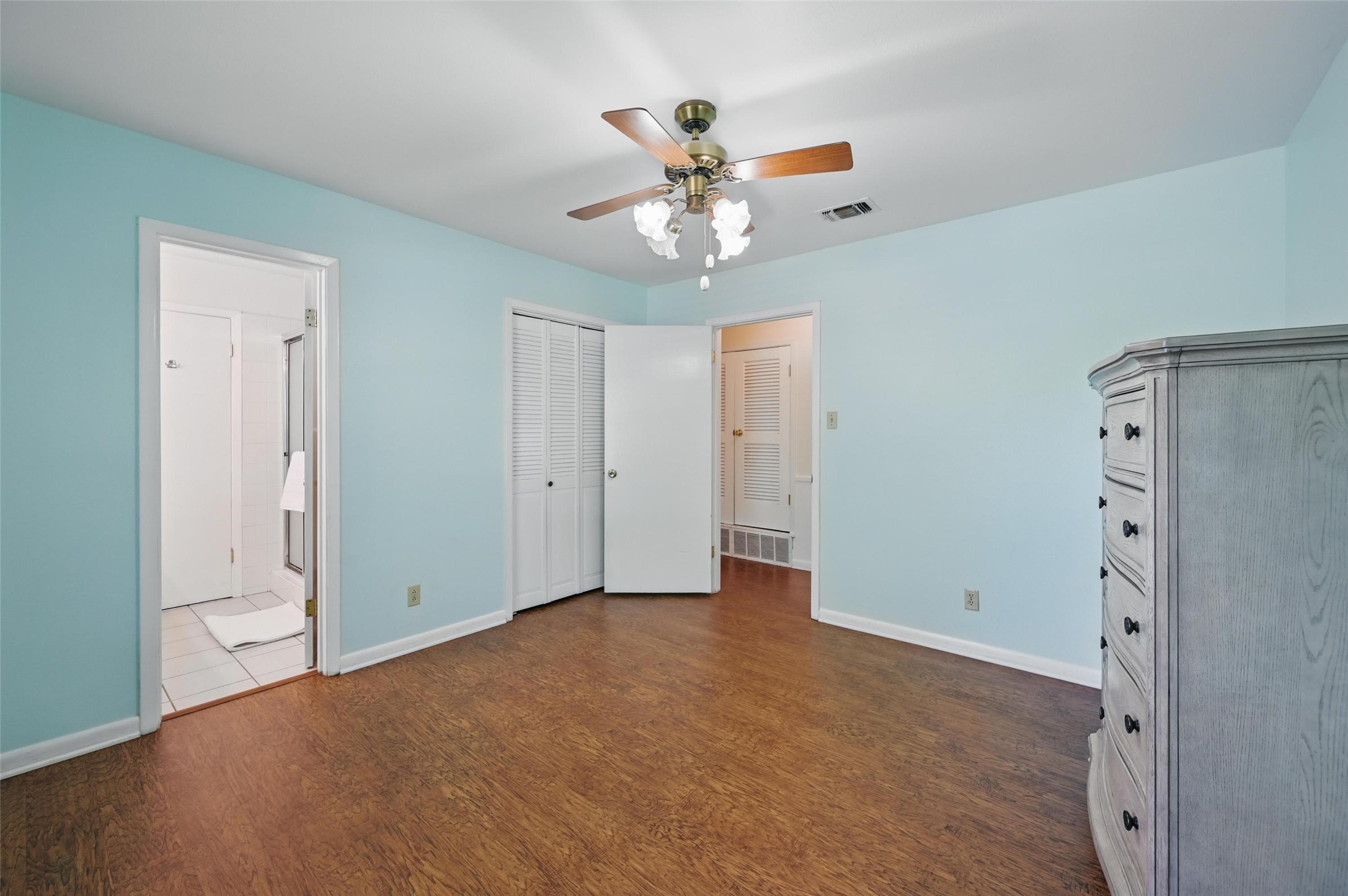 6141 Waco Way