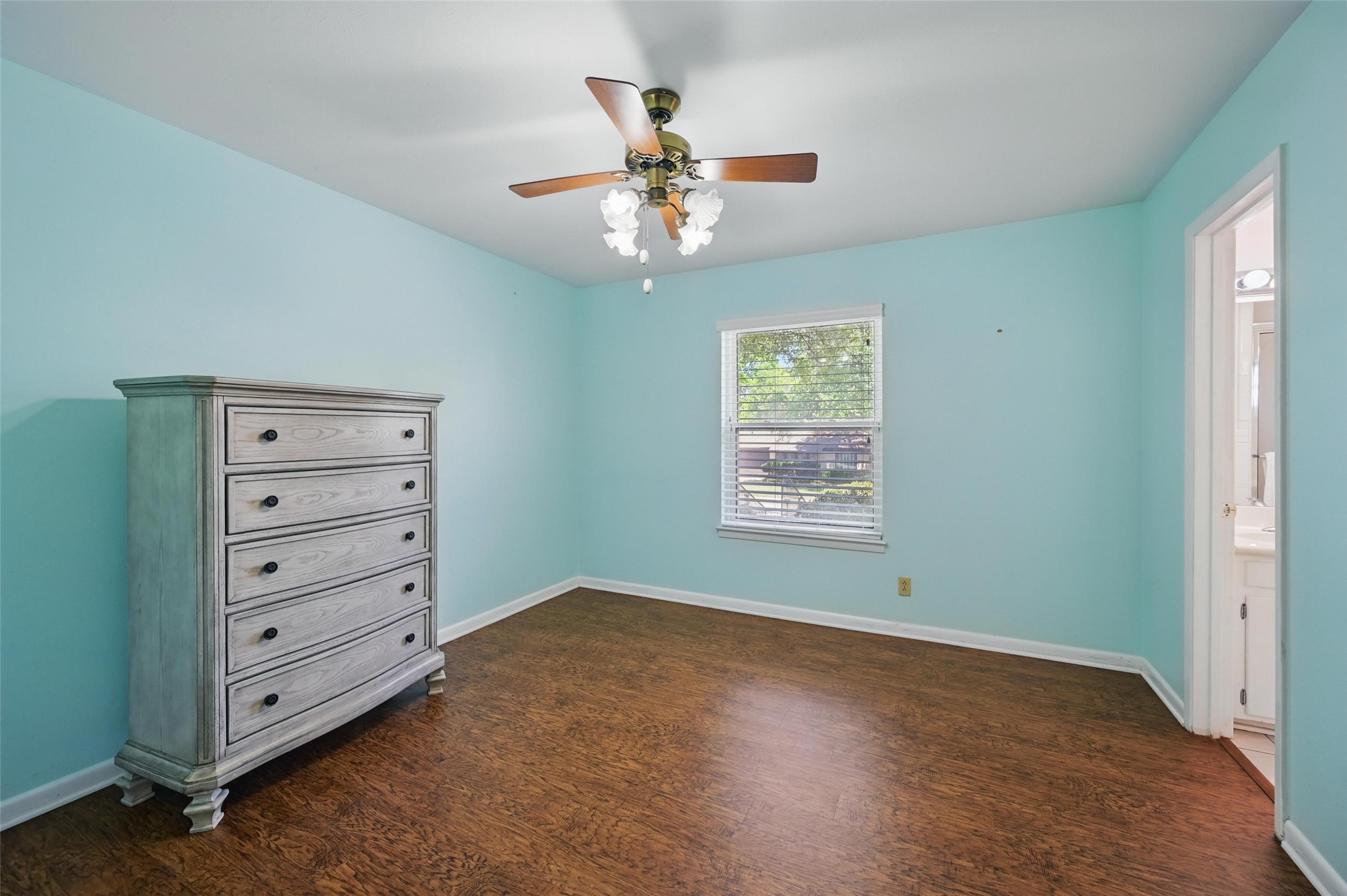 6141 Waco Way