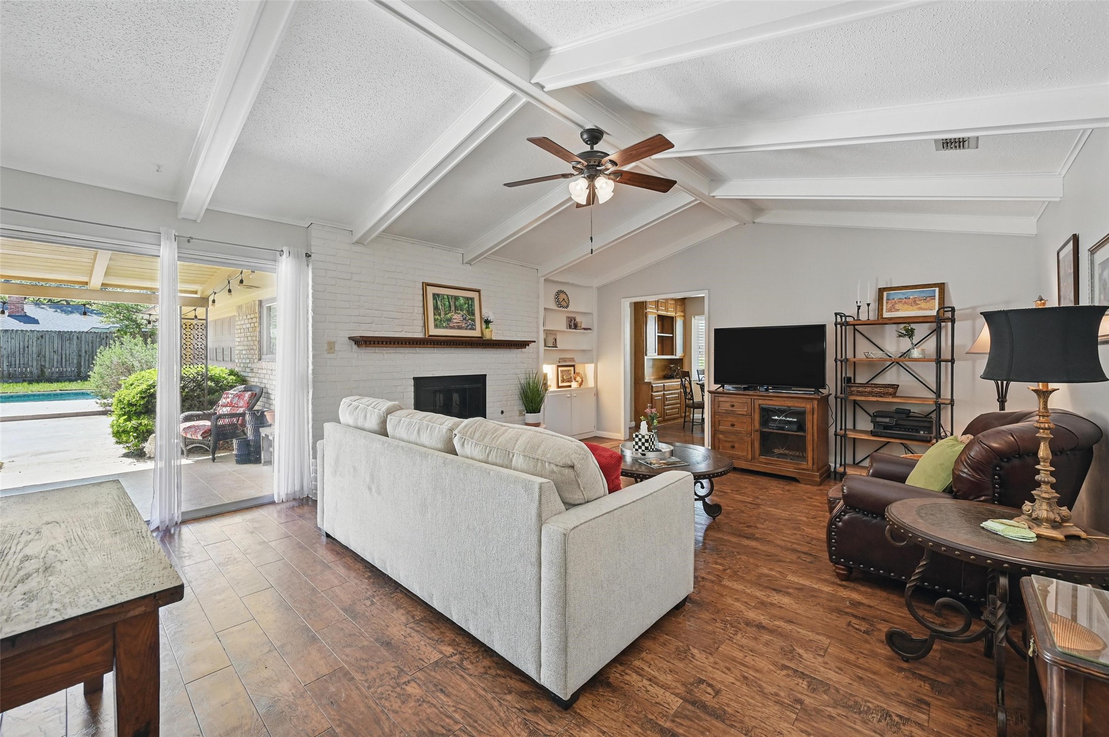 6141 Waco Way