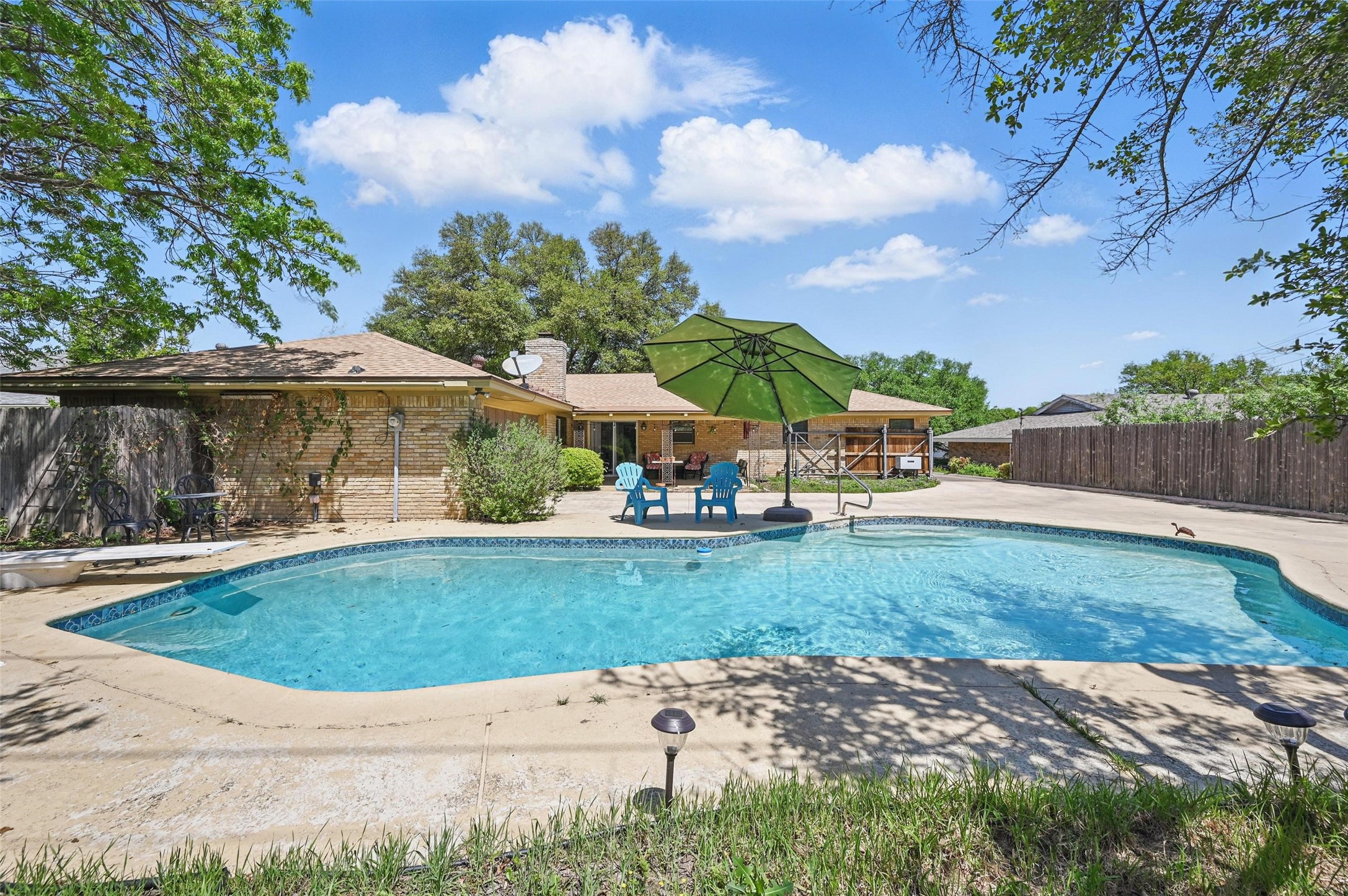 6141 Waco Way