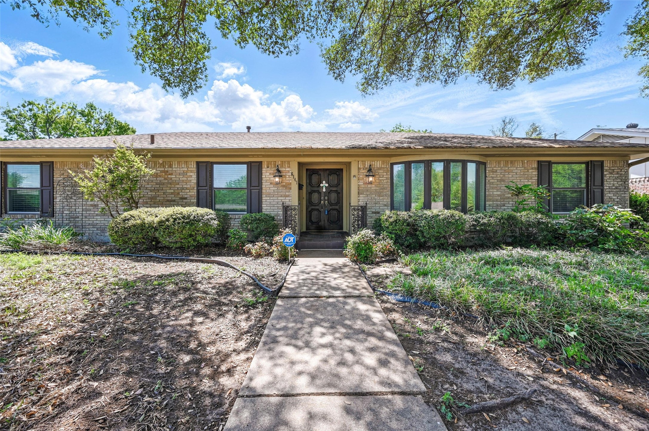 6141 Waco Way