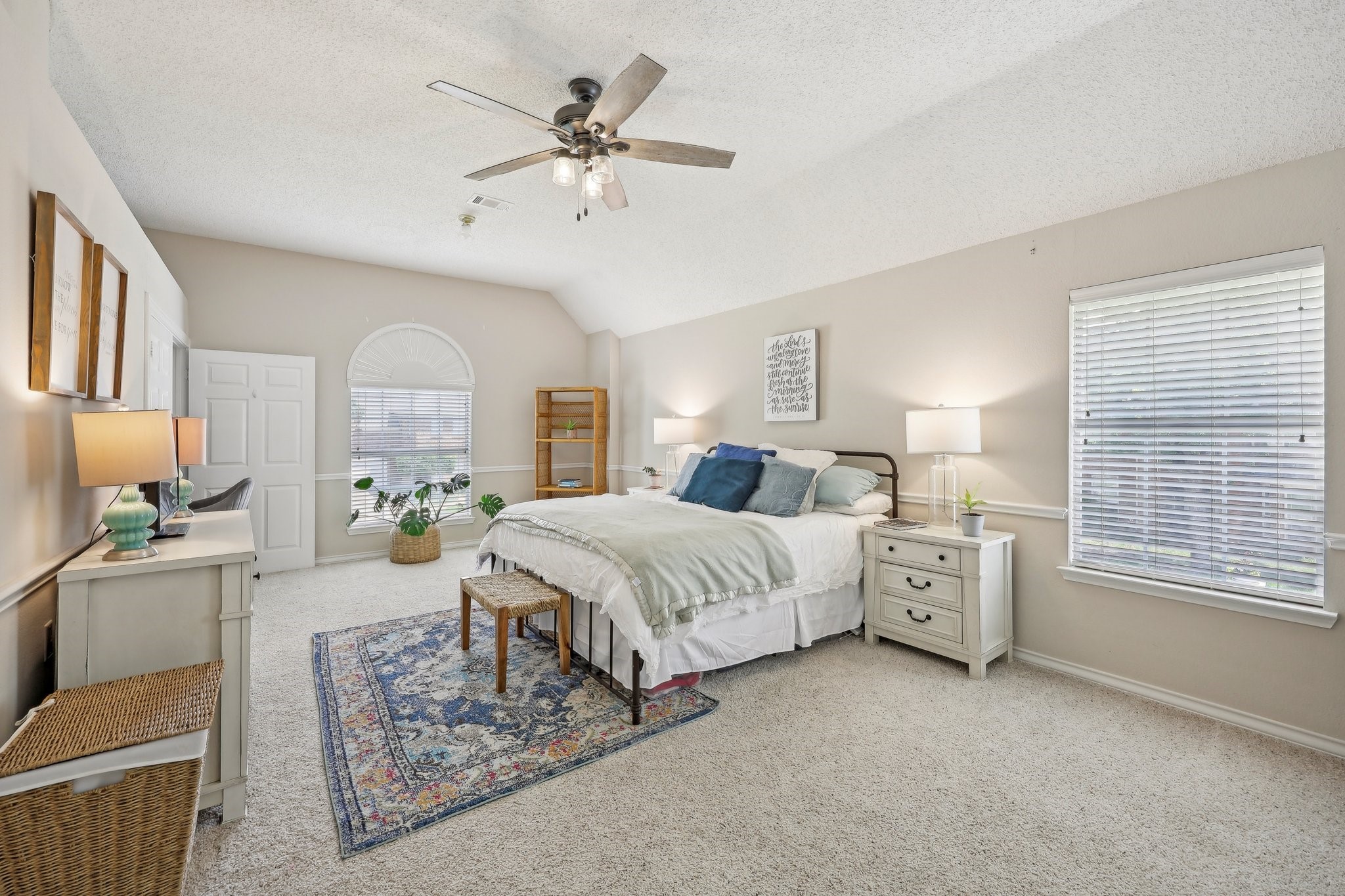 2900 Redstone Drive