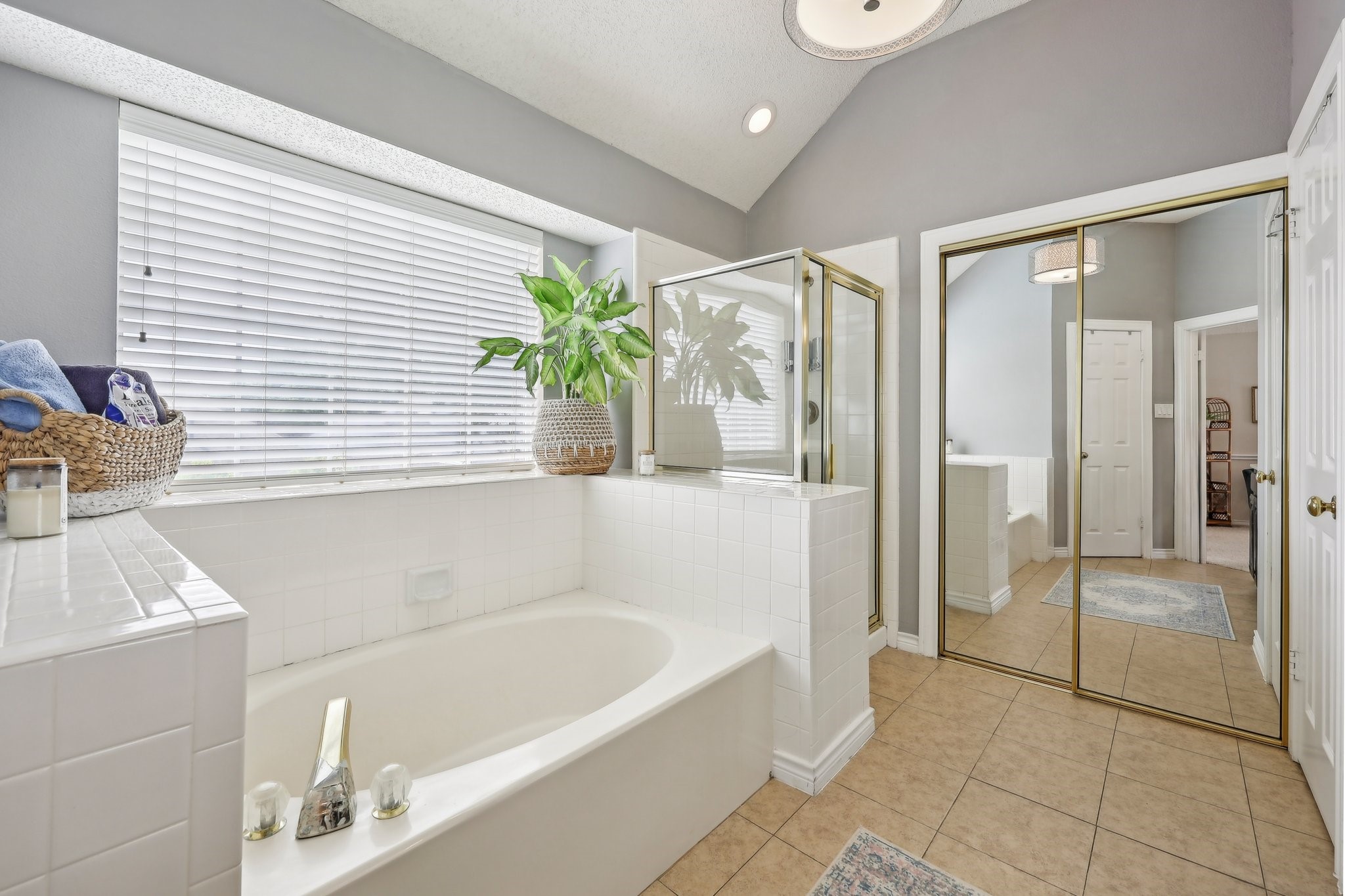 2900 Redstone Drive