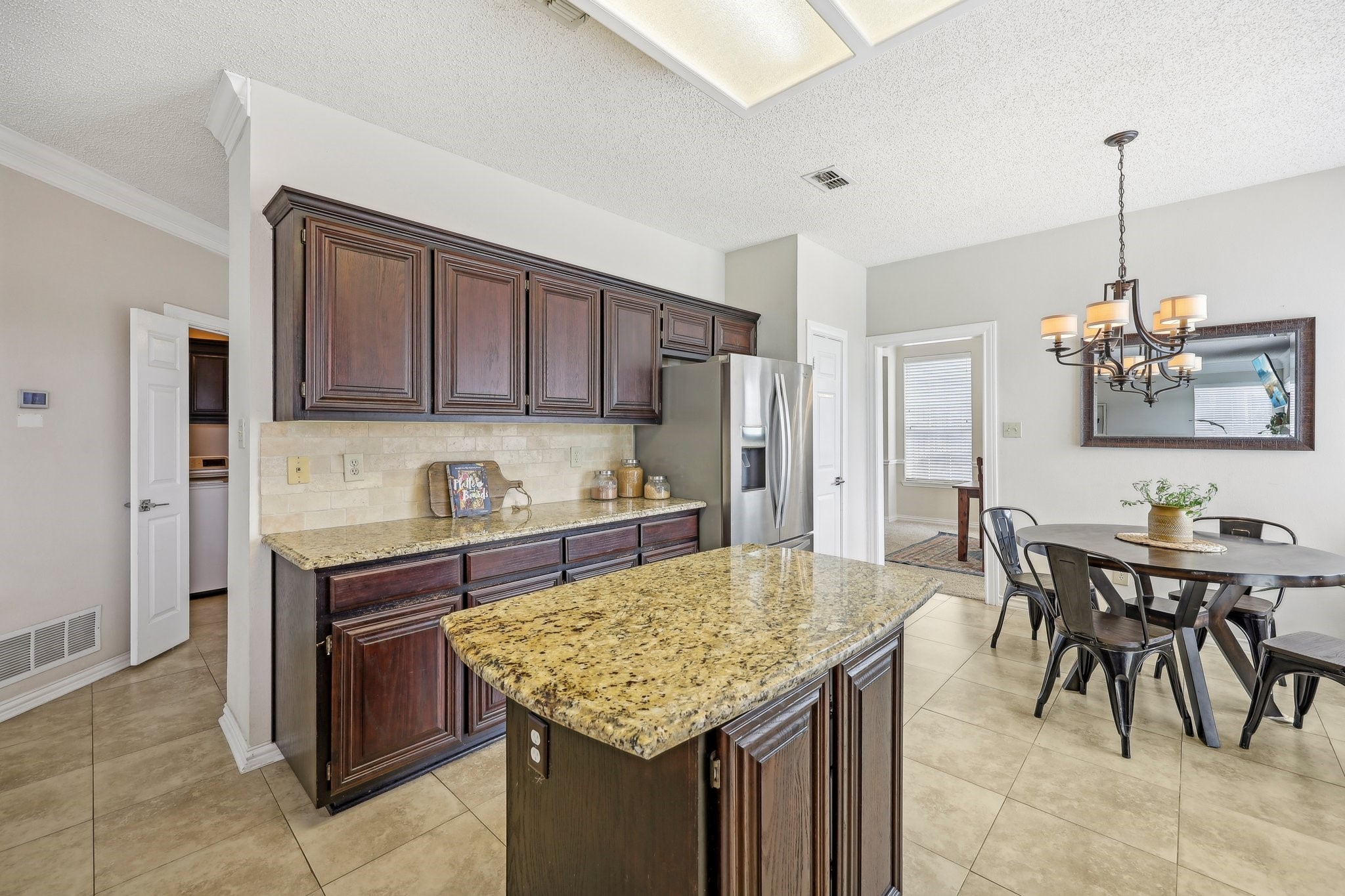 2900 Redstone Drive