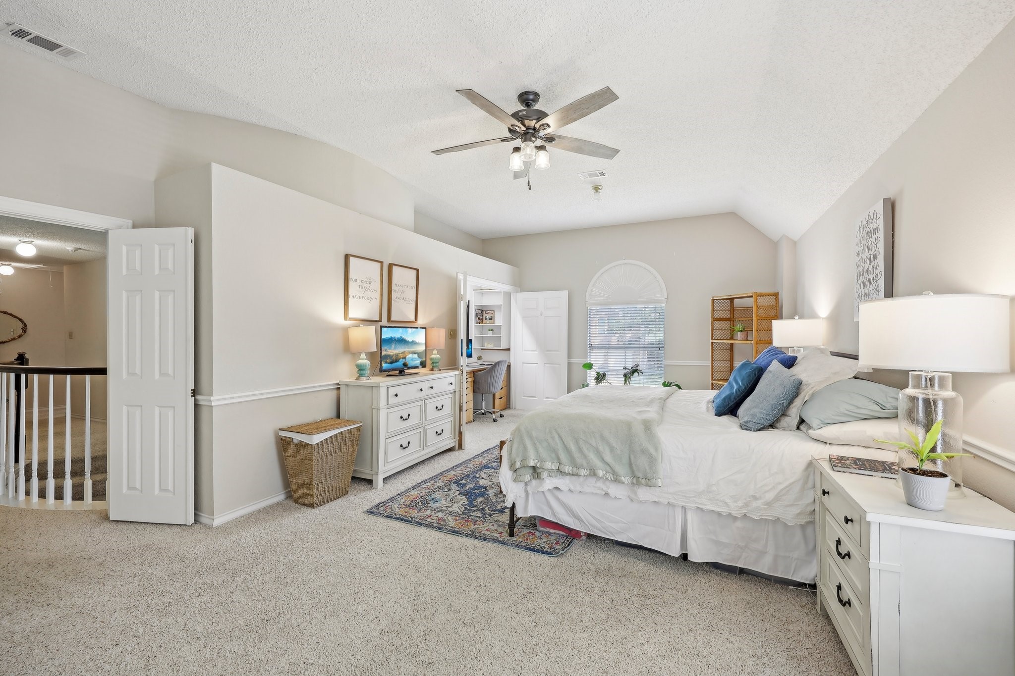 2900 Redstone Drive