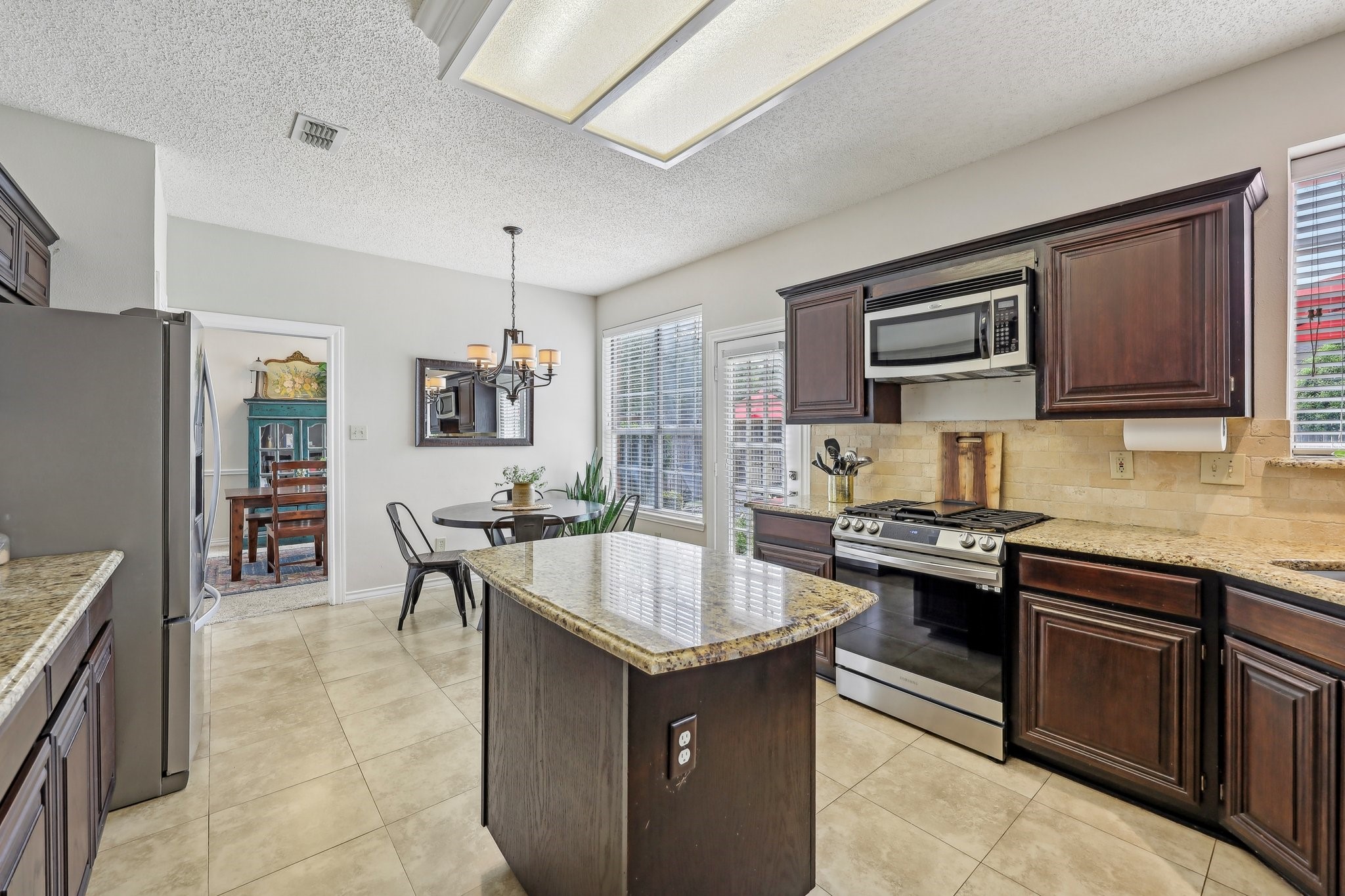 2900 Redstone Drive