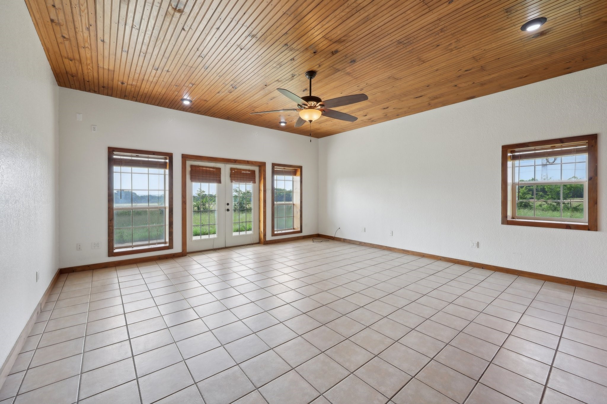 6912 County Road 1228