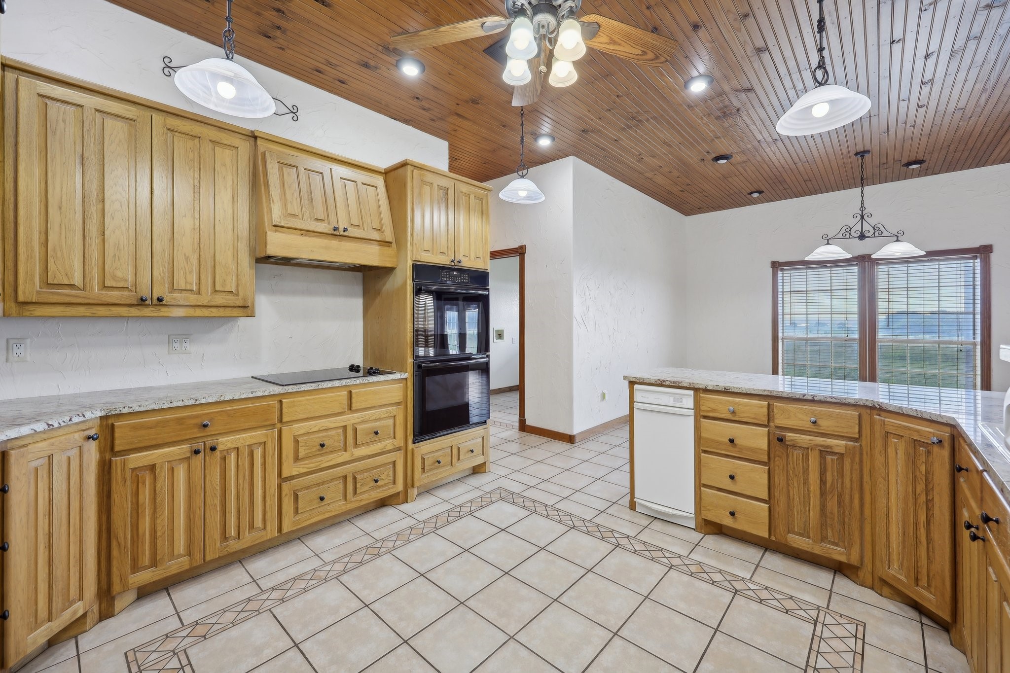 6912 County Road 1228