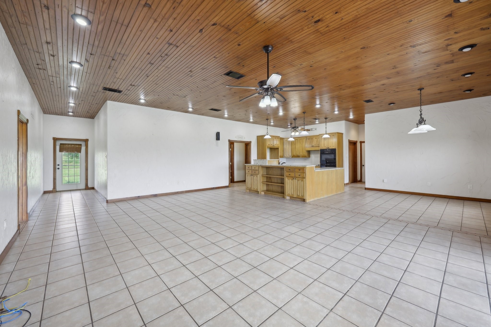 6912 County Road 1228