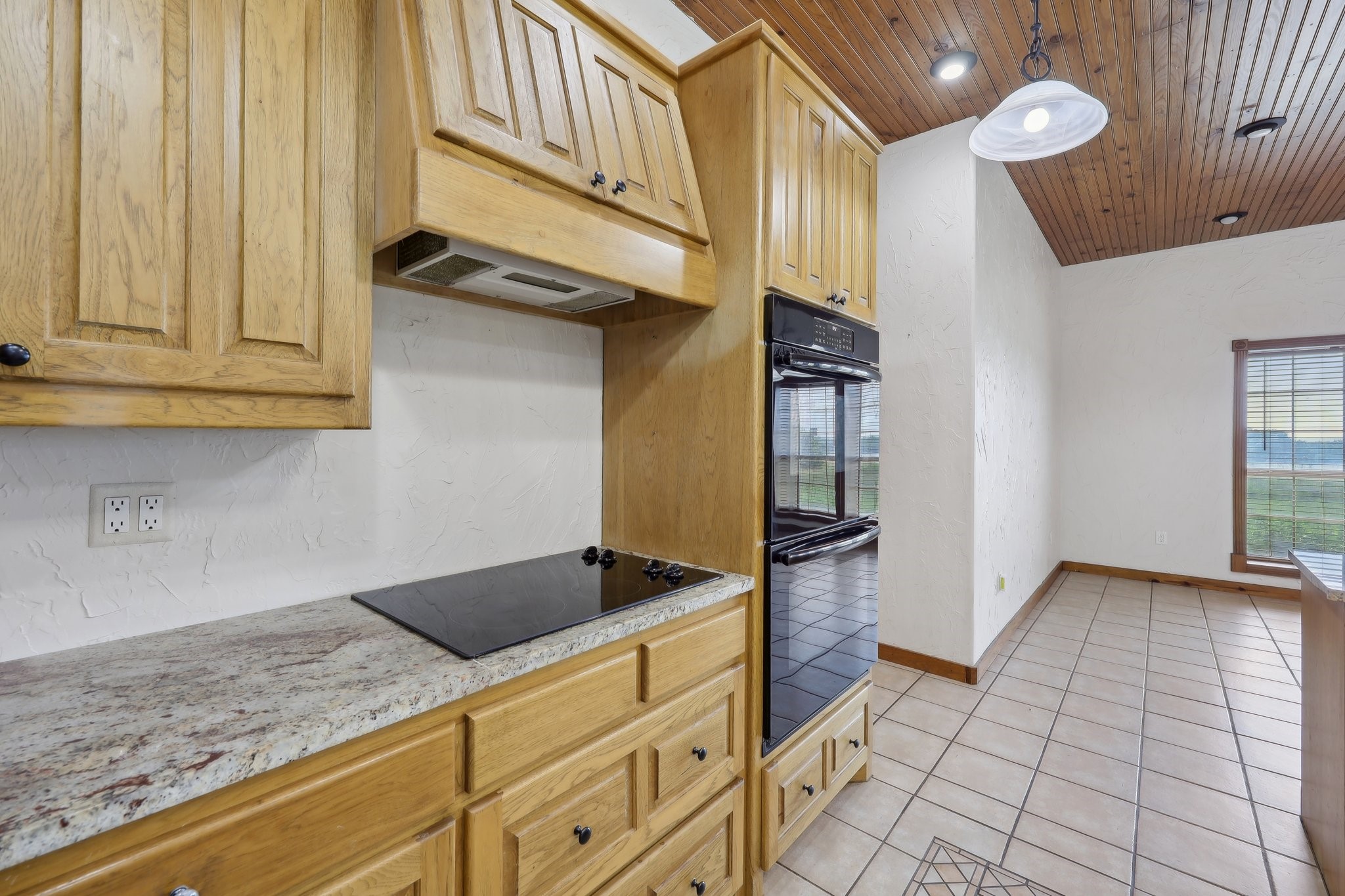 6912 County Road 1228