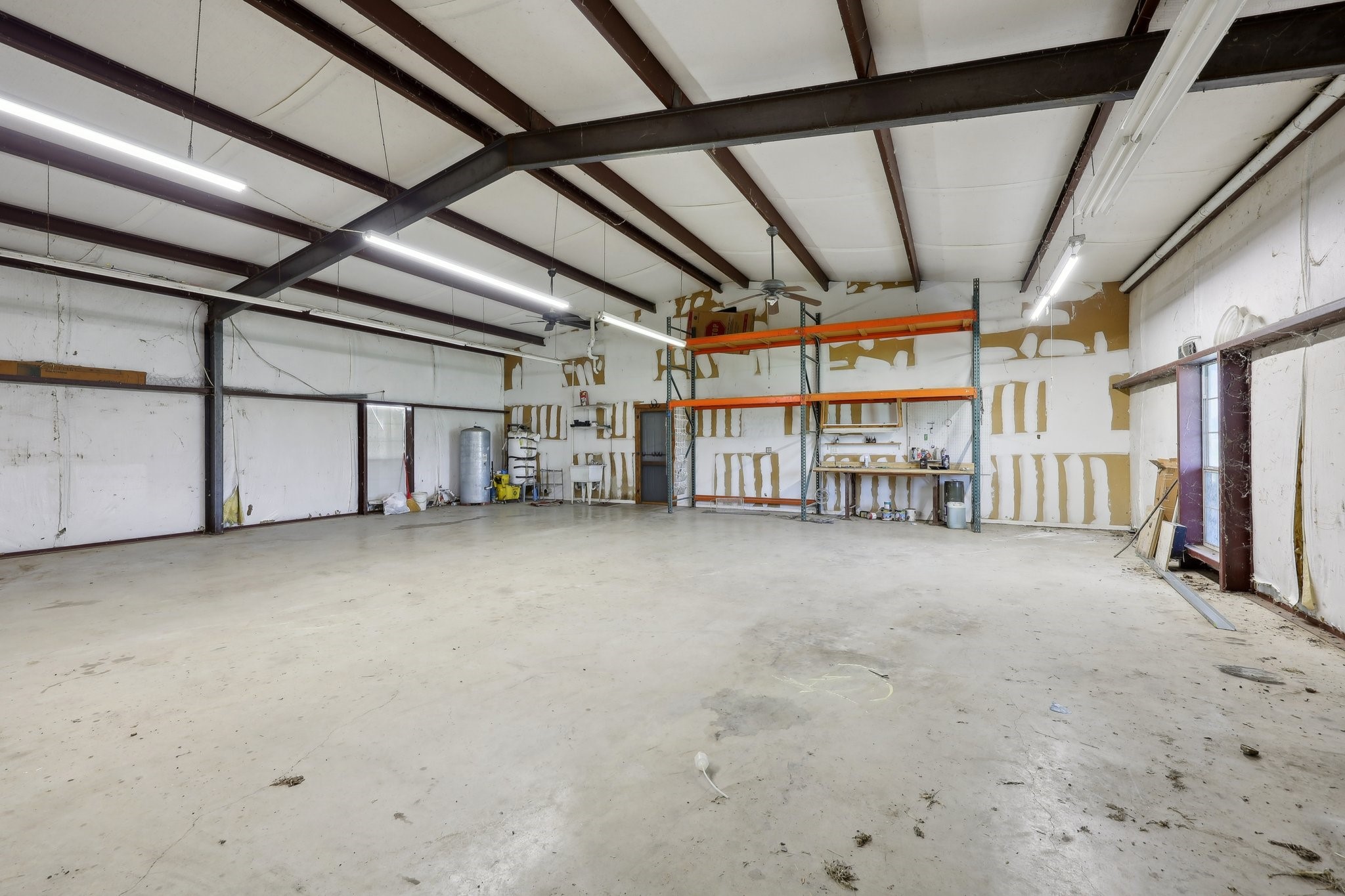 6912 County Road 1228