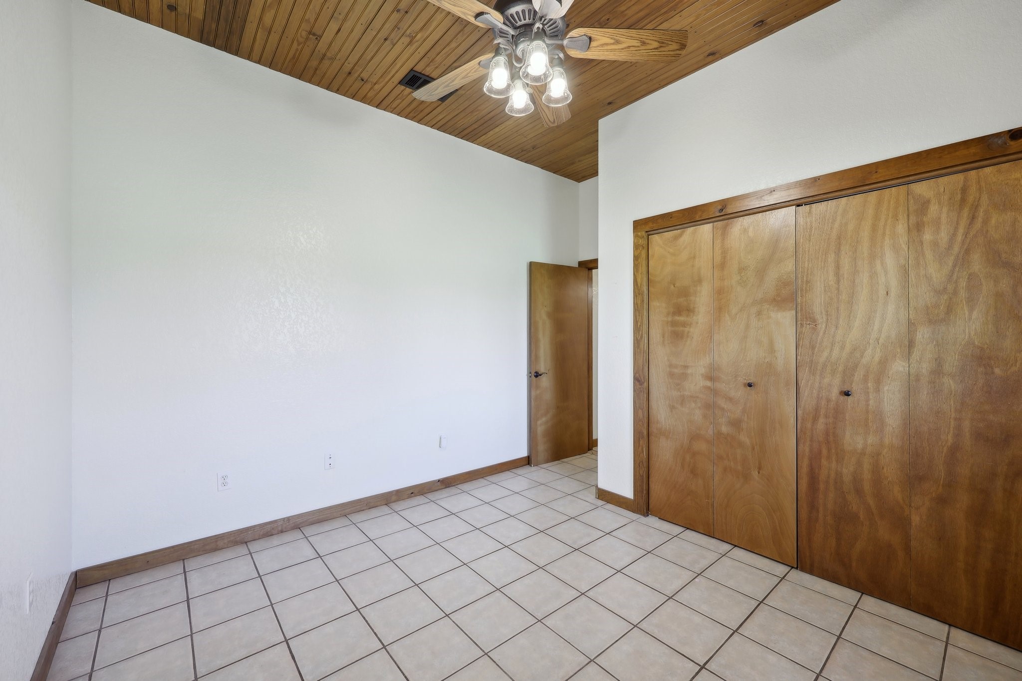 6912 County Road 1228